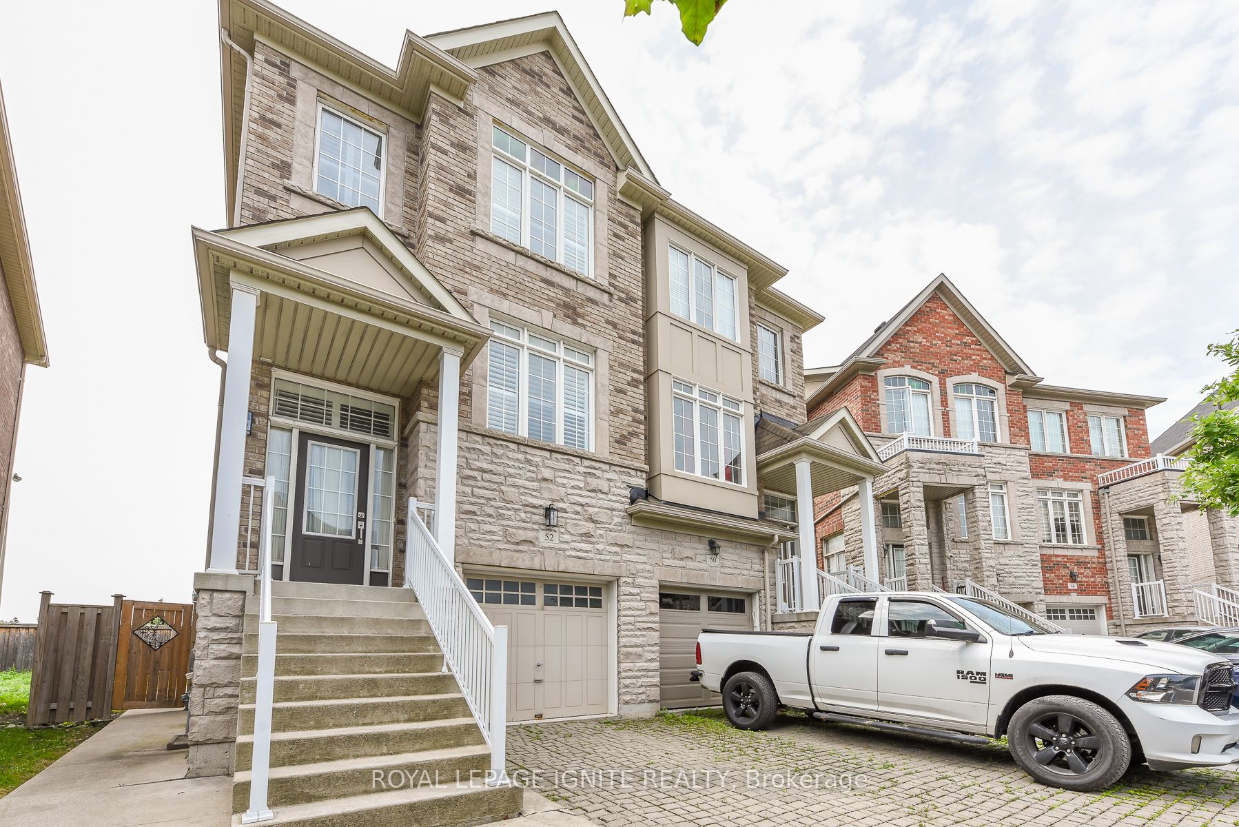 52 Harpreet Circle, Toronto, ON M9W 0E2 photo 2