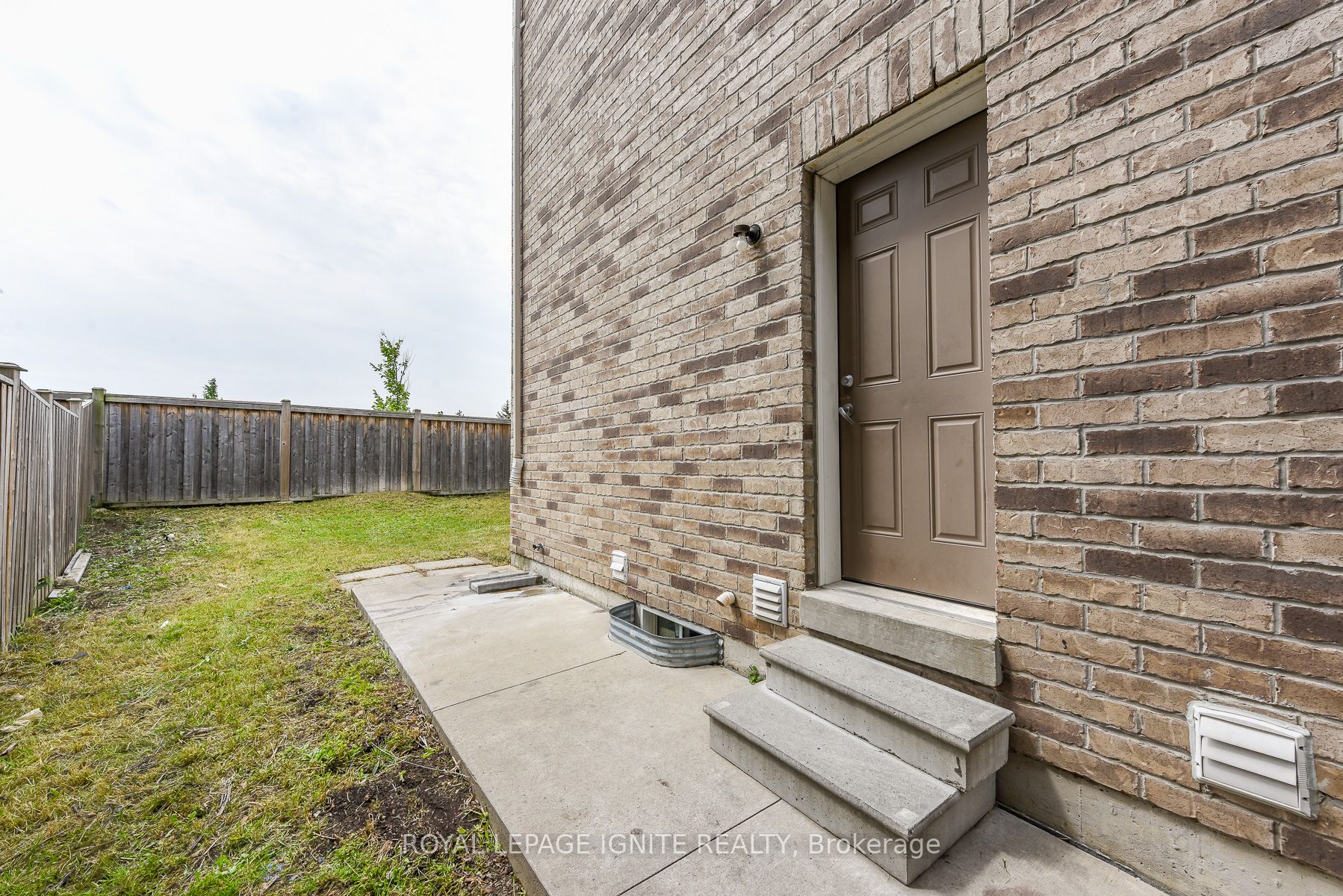 52 Harpreet Circle, Toronto, ON M9W 0E2 photo 4