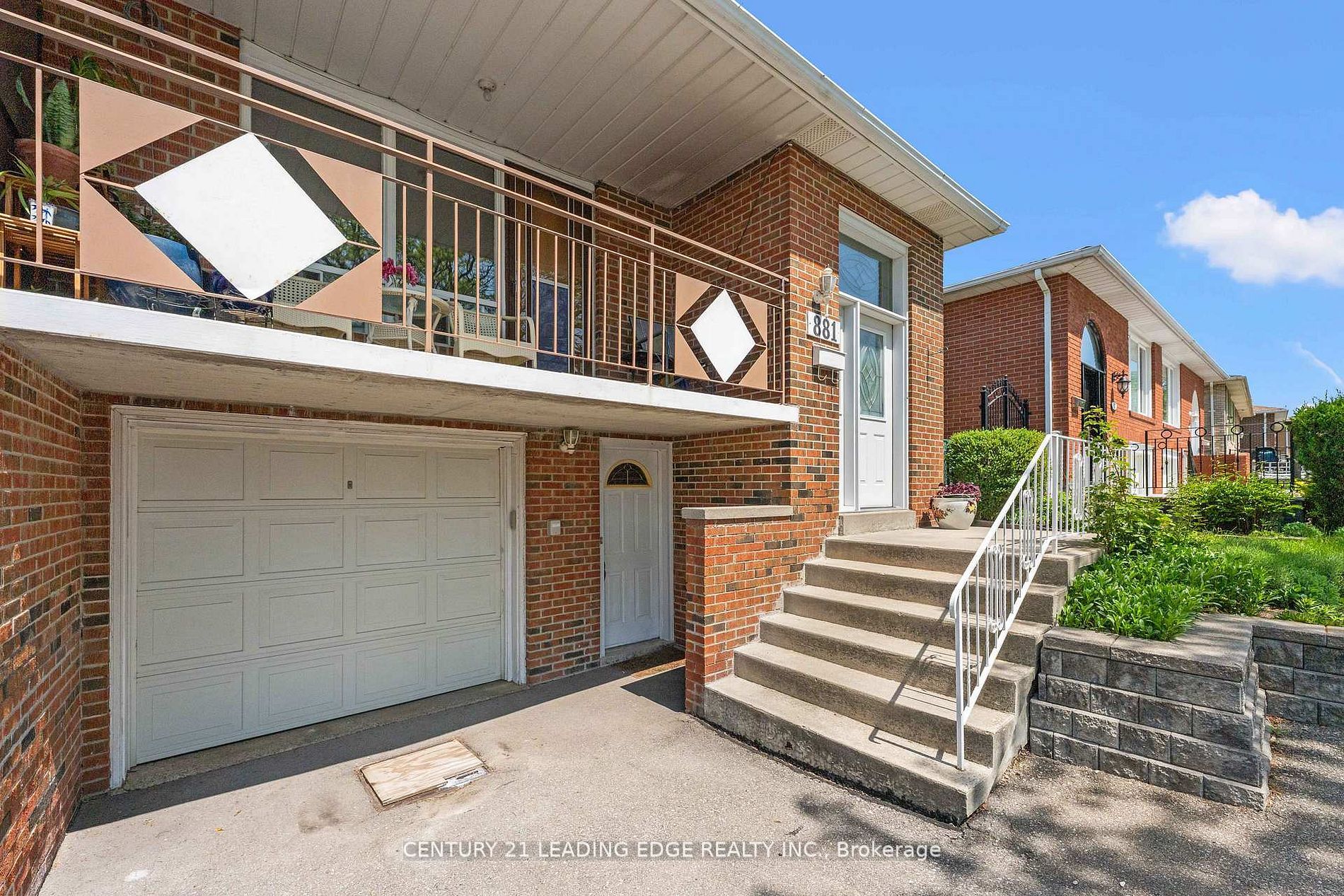 881 Blairholm Avenue, Mississauga, ON L5C 1G5 photo 4