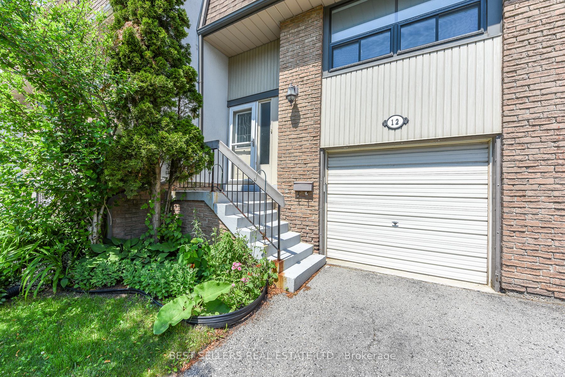 12 Ashton Crescent 12, Brampton, ON L6S 3J9 photo 2