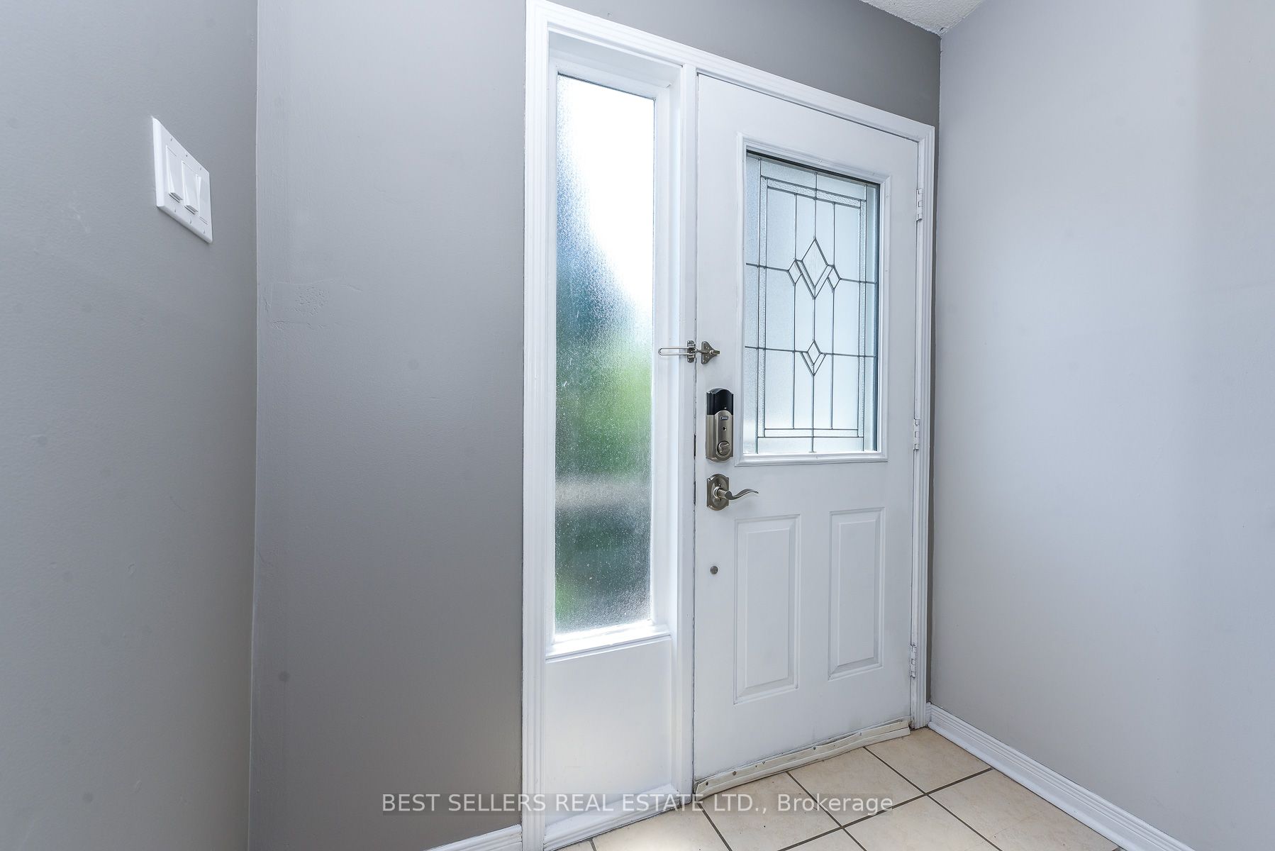 12 Ashton Crescent 12, Brampton, ON L6S 3J9 photo 3