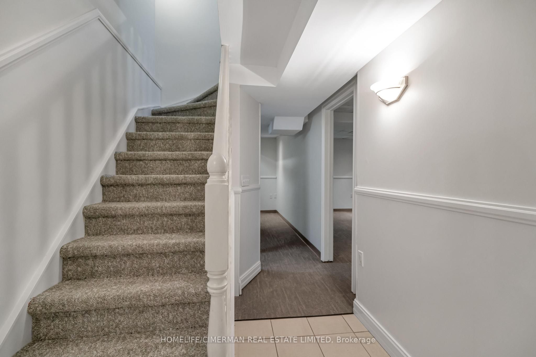 5554 Creditrise Place, Mississauga, ON L5M 6E3 photo 2