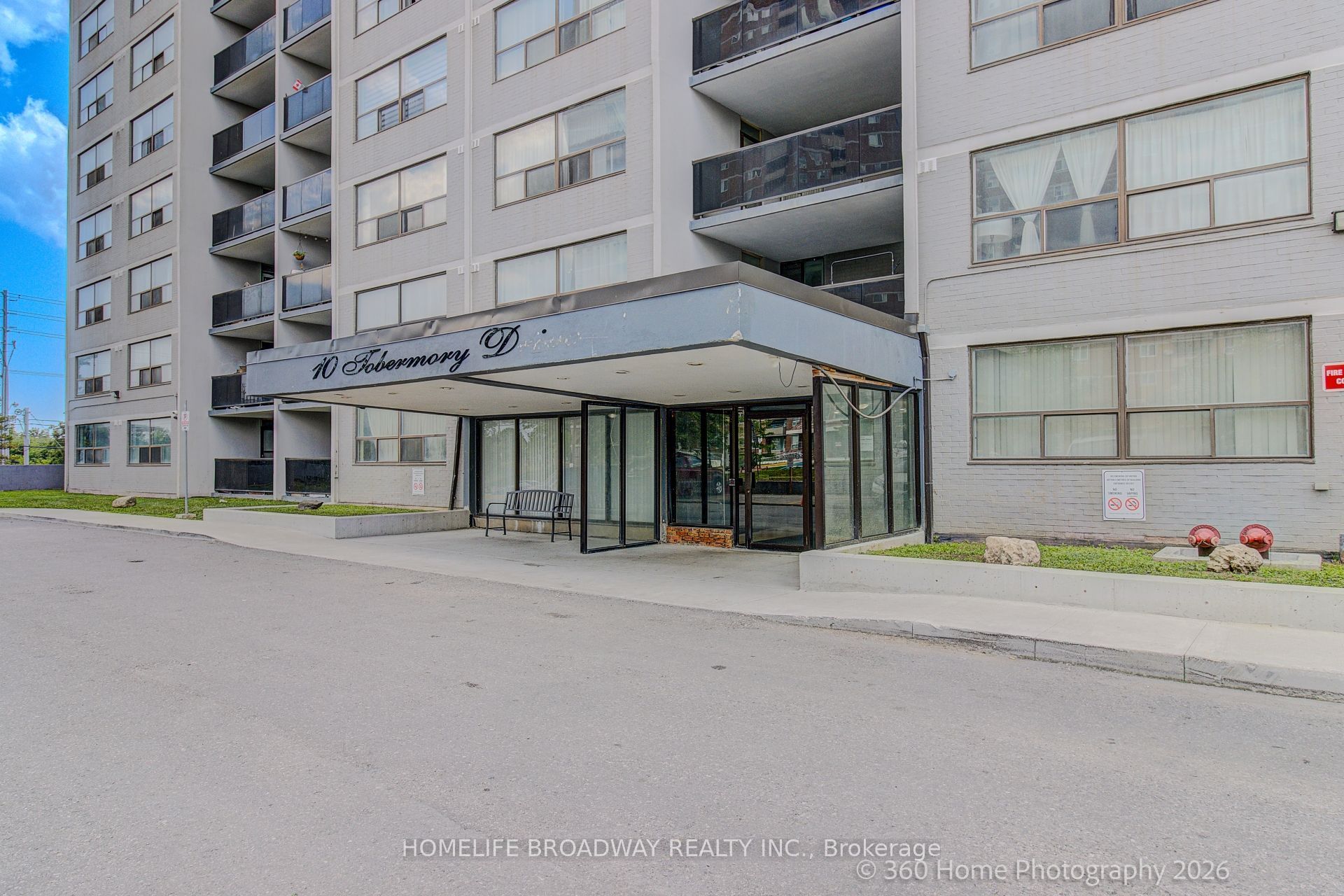10 Tobermory Drive 512, Toronto, ON M3N 2Y5 photo 3
