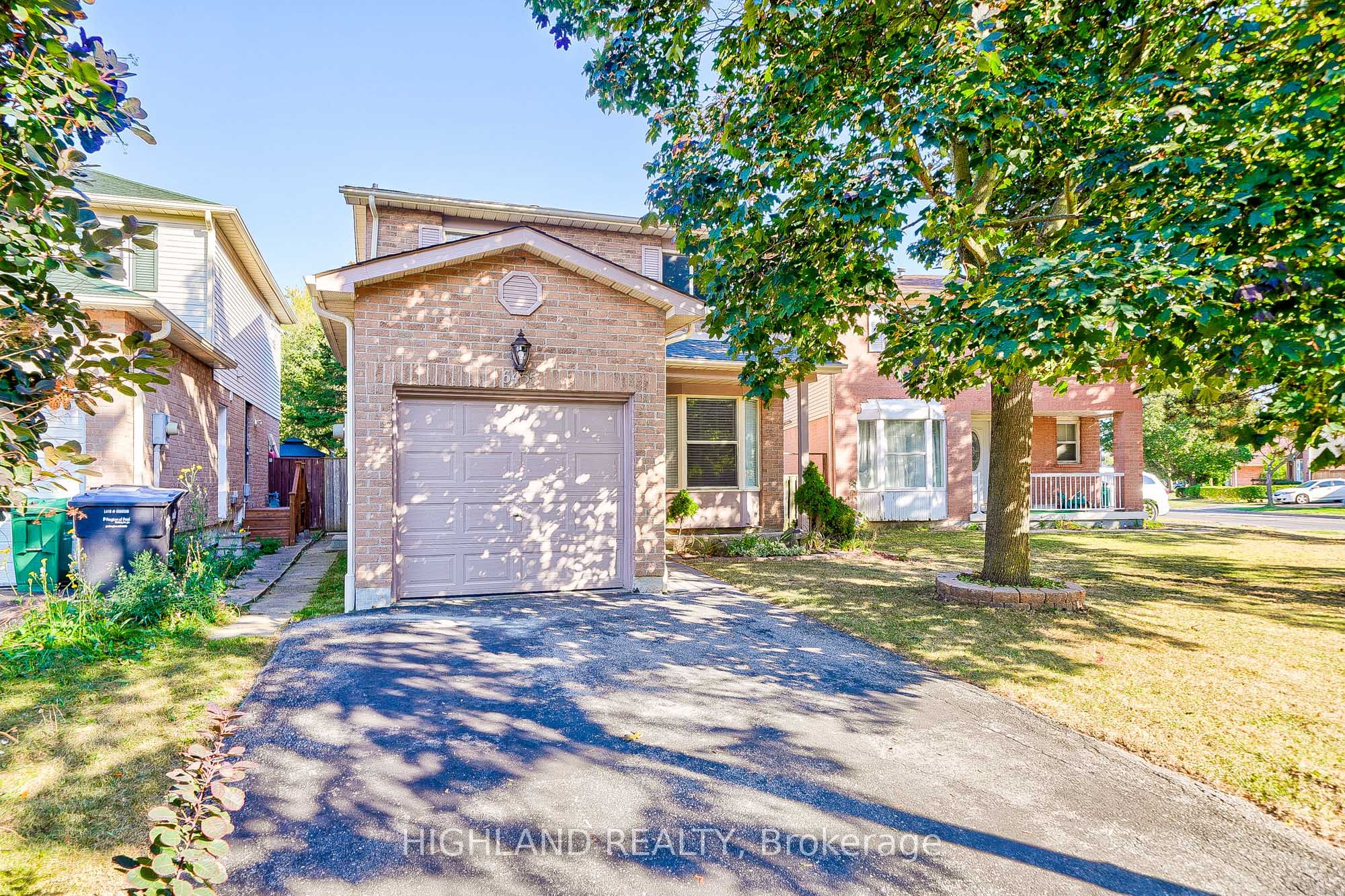 6455 Tisler Crescent, Mississauga, ON L5N 3G6 photo 2