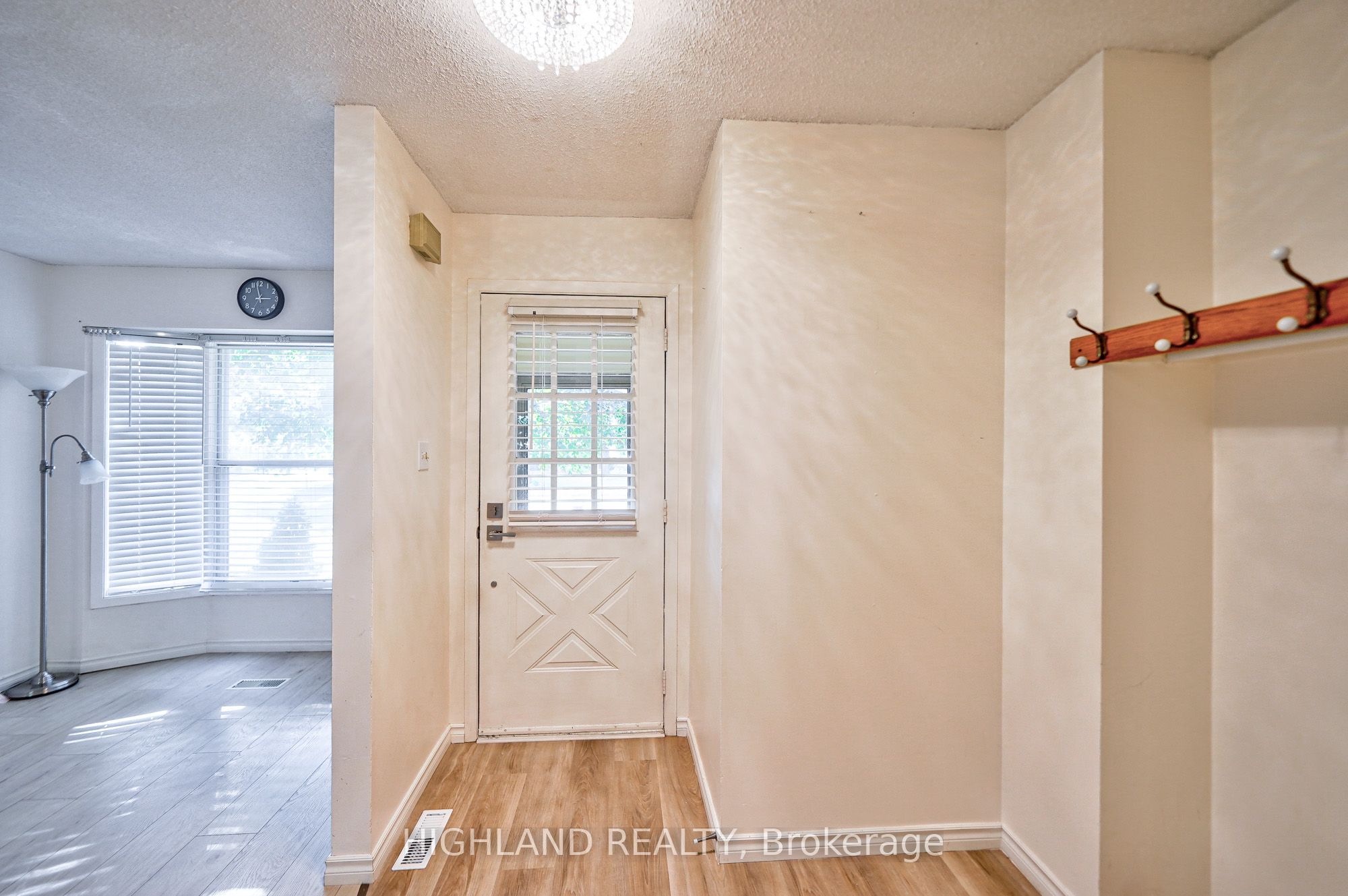 6455 Tisler Crescent, Mississauga, ON L5N 3G6 photo 3