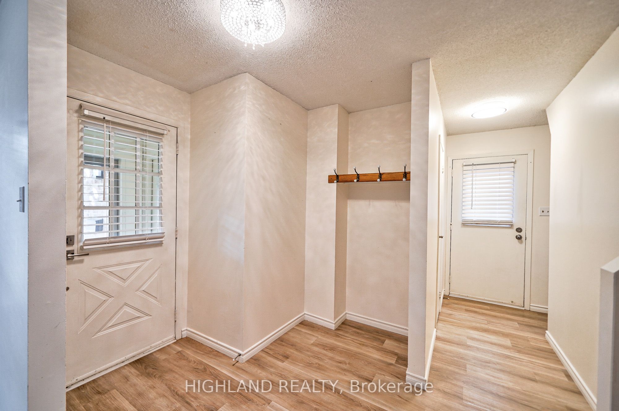 6455 Tisler Crescent, Mississauga, ON L5N 3G6 photo 4