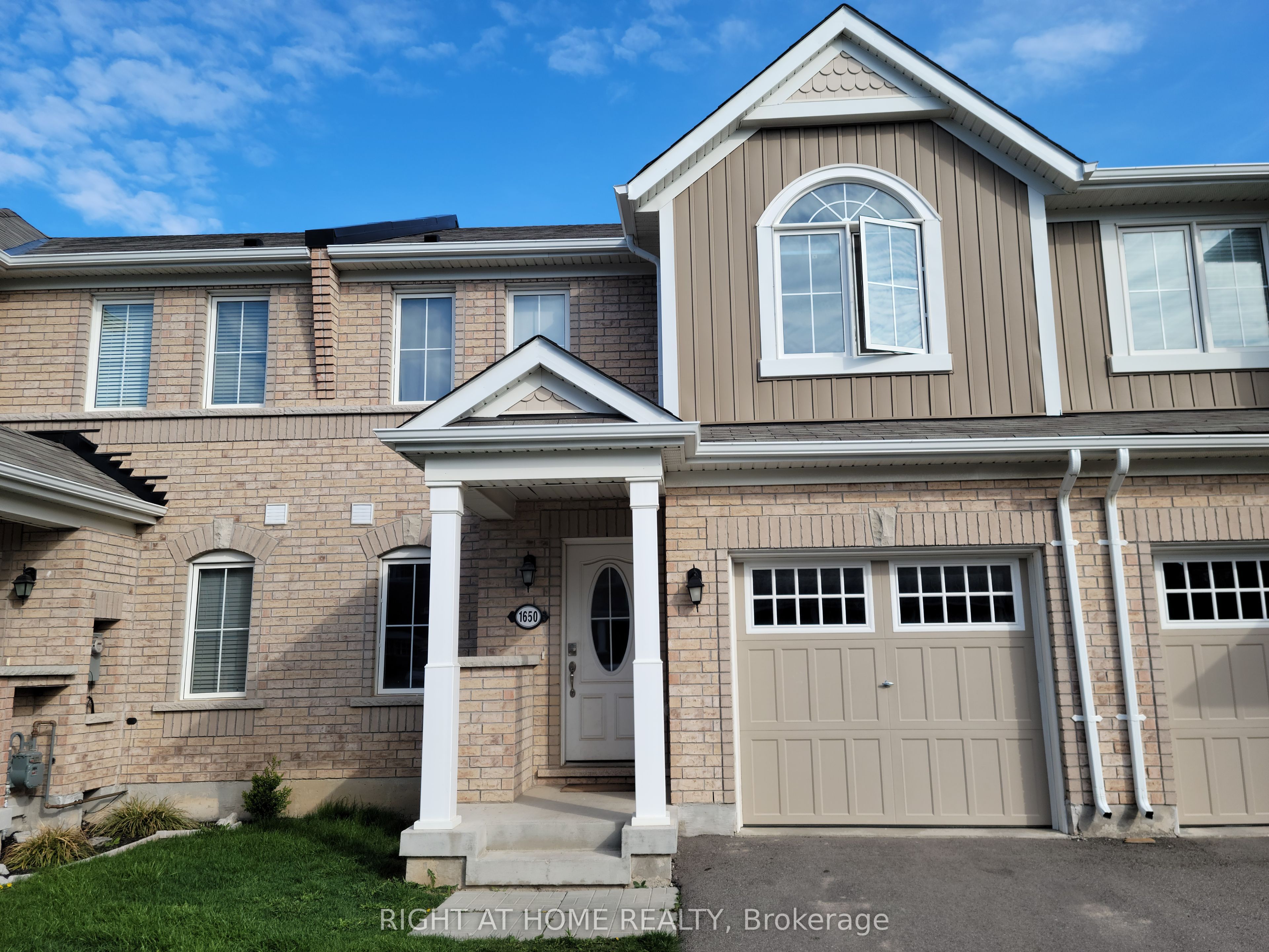 1650 Copeland Circle, Milton, ON L9T 8X8 photo 2