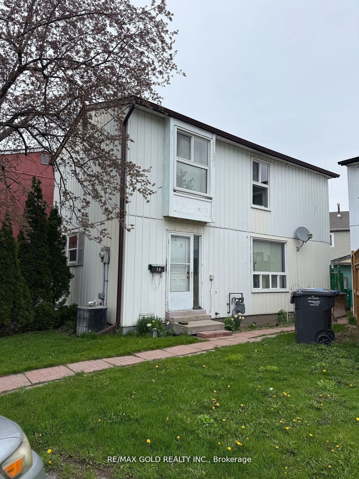15 Huntingwood Crescent, Brampton, ON L6S 1C5