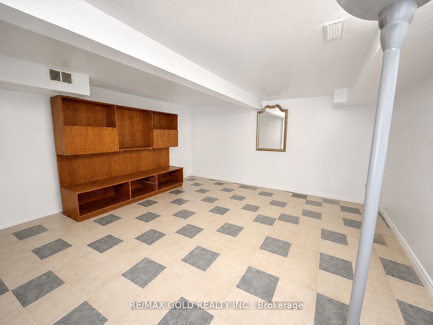 15 Huntingwood Crescent, Brampton, ON L6S 1C5 photo 4