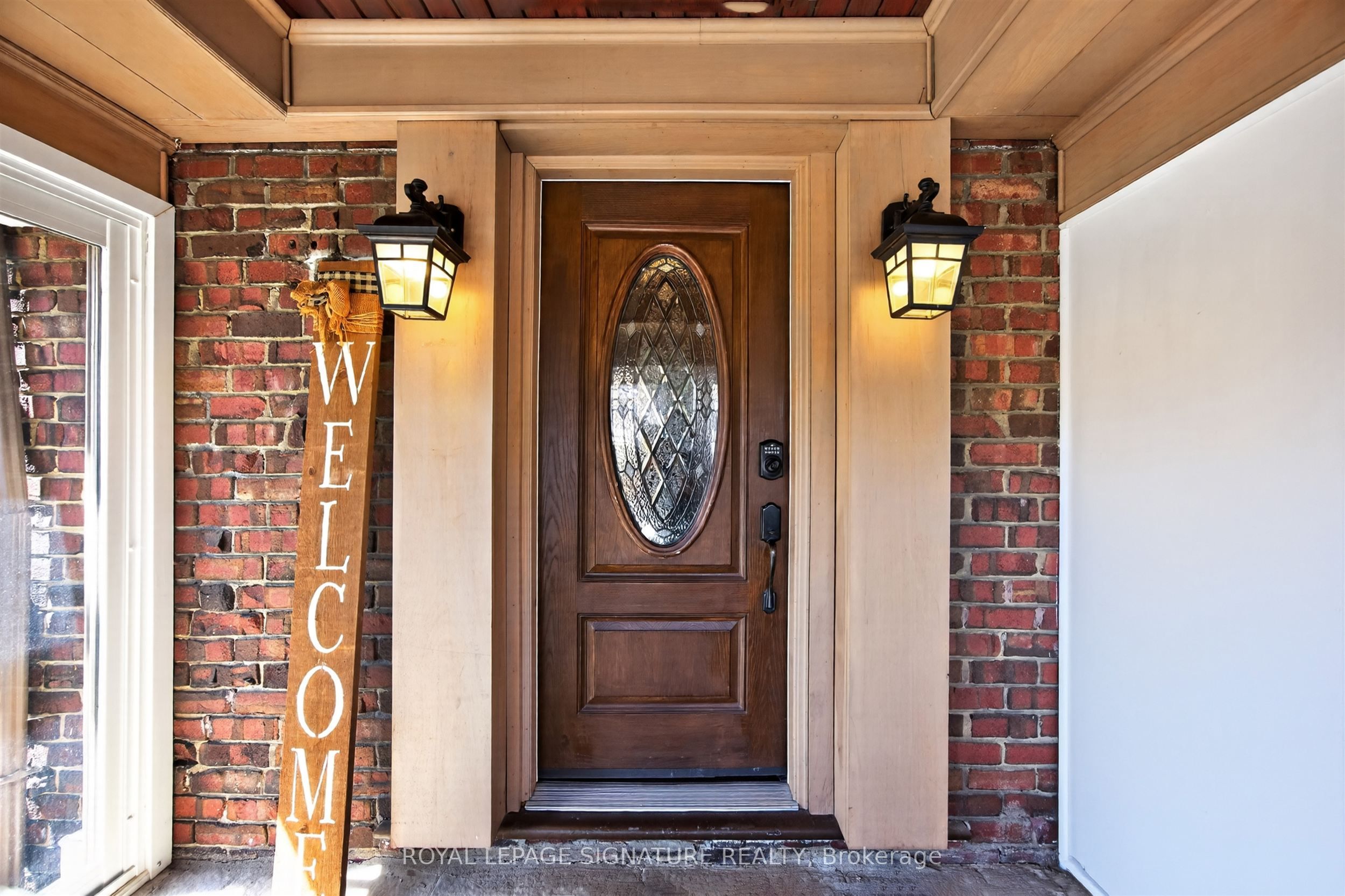 426 Armadale Avenue, Toronto, ON M6S 3X8 photo 3