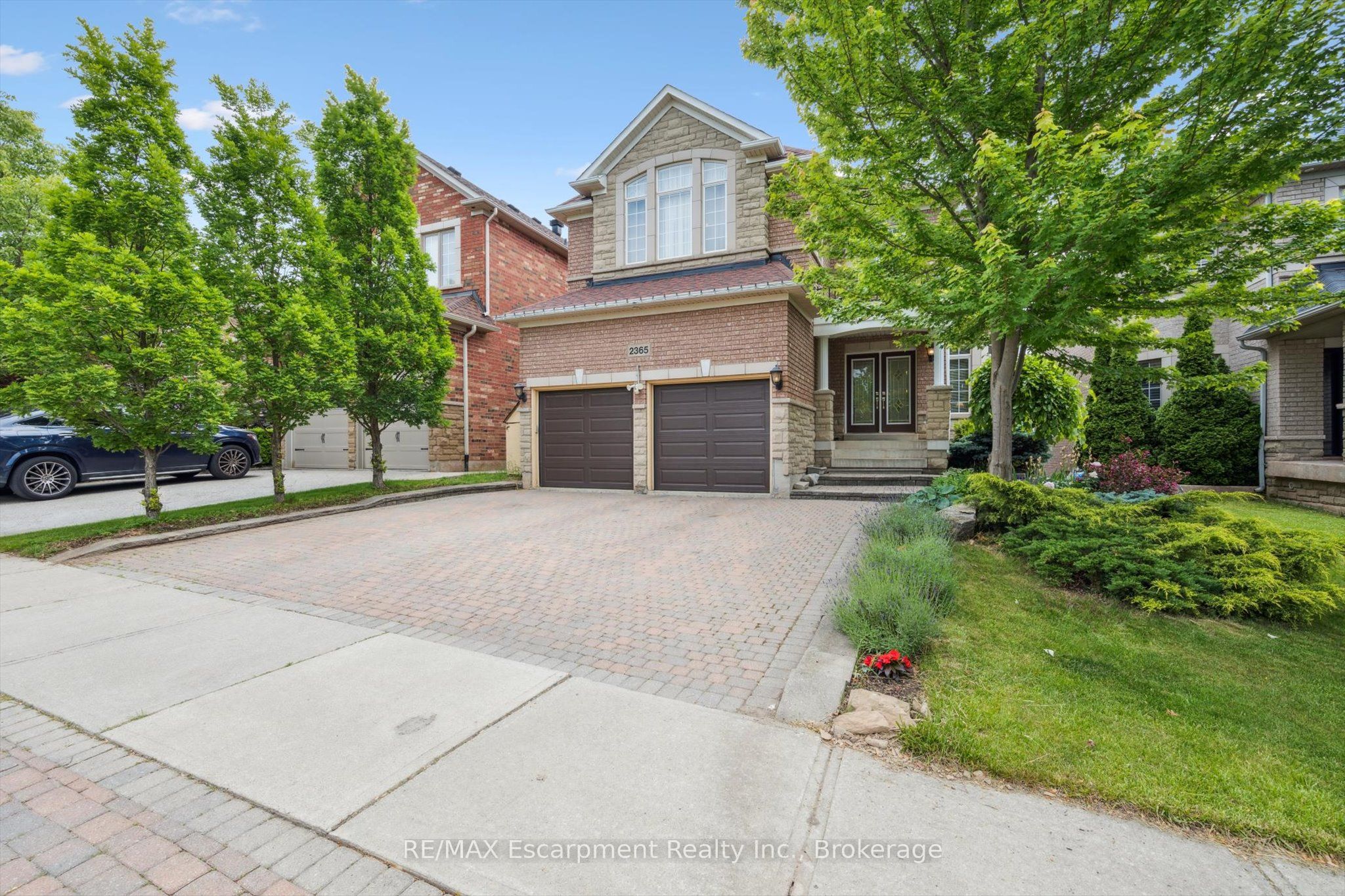 2365 Hertfordshire Way, Oakville, ON L6H 7M9 photo 3