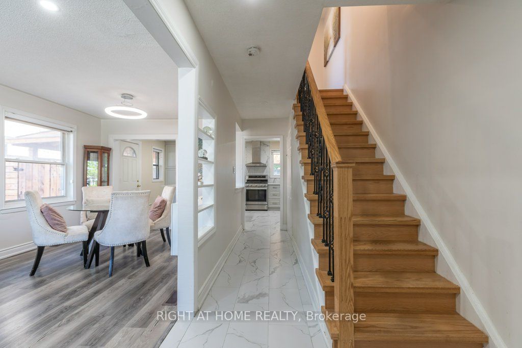 4 Fennimore Crescent, Toronto, ON M3N 1G8 photo 3
