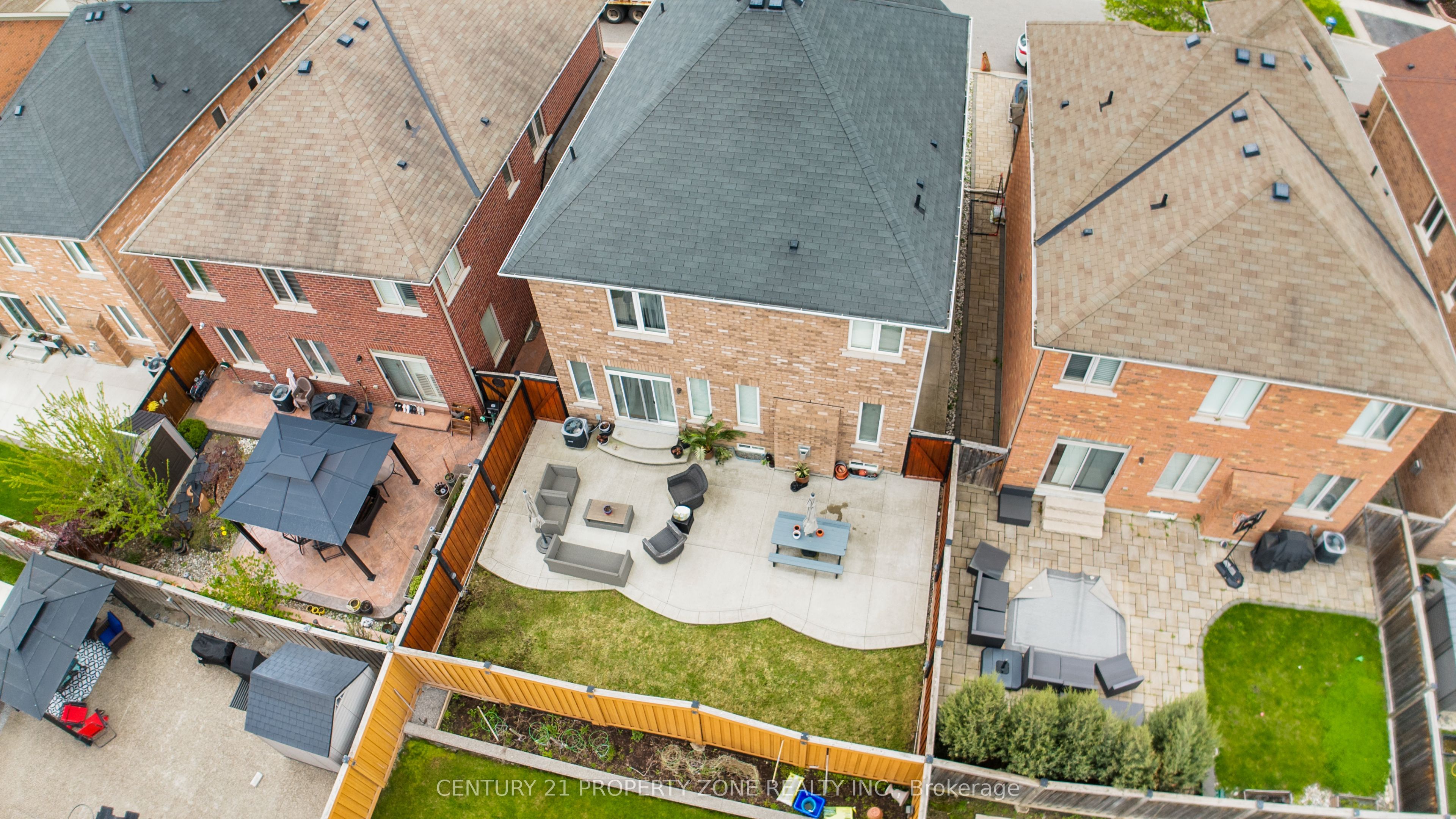 19 Bellcrest Road, Brampton, ON L6Y 2M7 photo 2