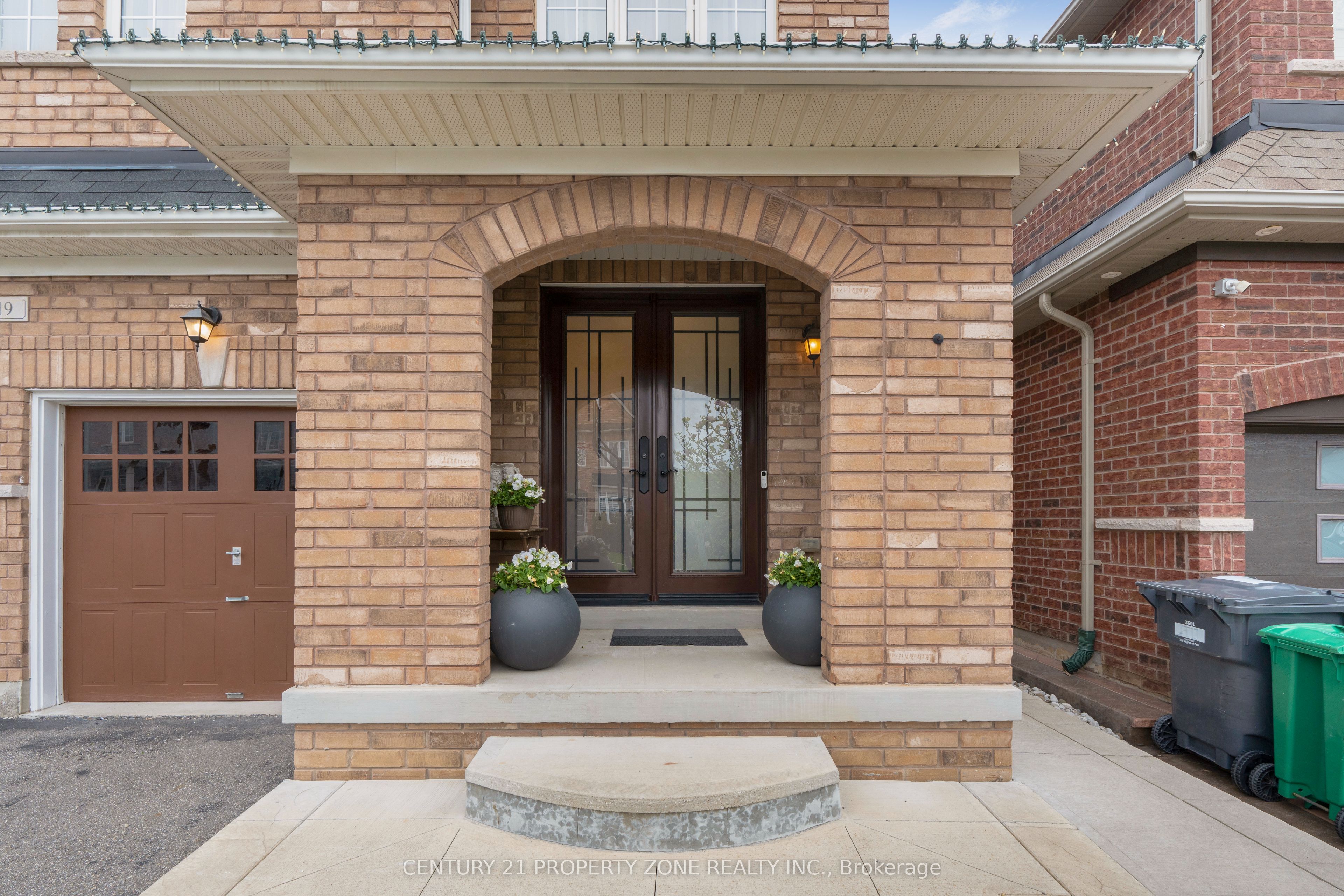 19 Bellcrest Road, Brampton, ON L6Y 2M7 photo 4
