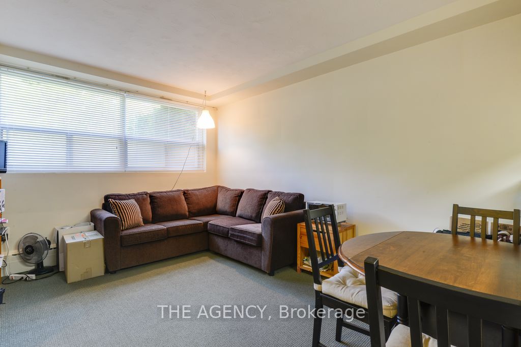 75 Keele Street 1, Toronto, ON M6P 2J8 photo 4