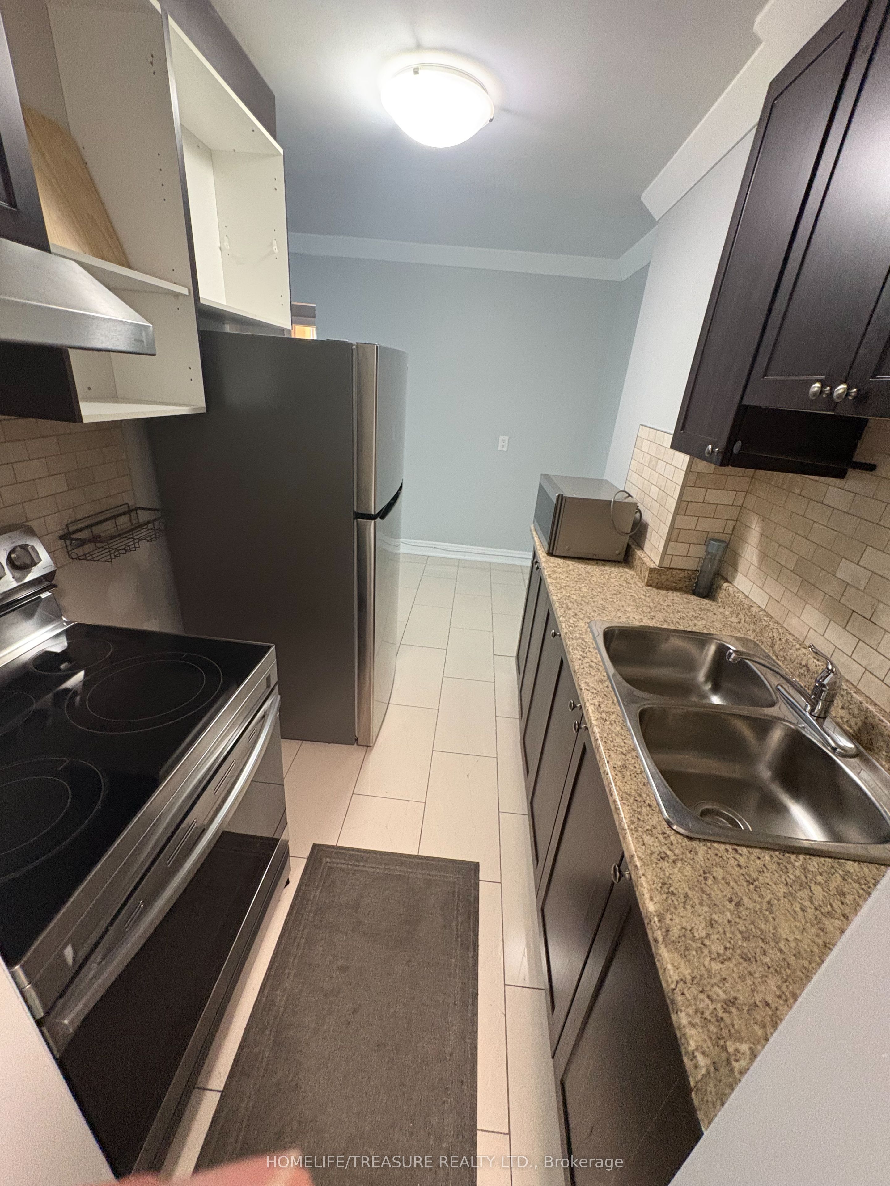 21 scarlett Road 1, Toronto, ON M6N 4J5 photo 4