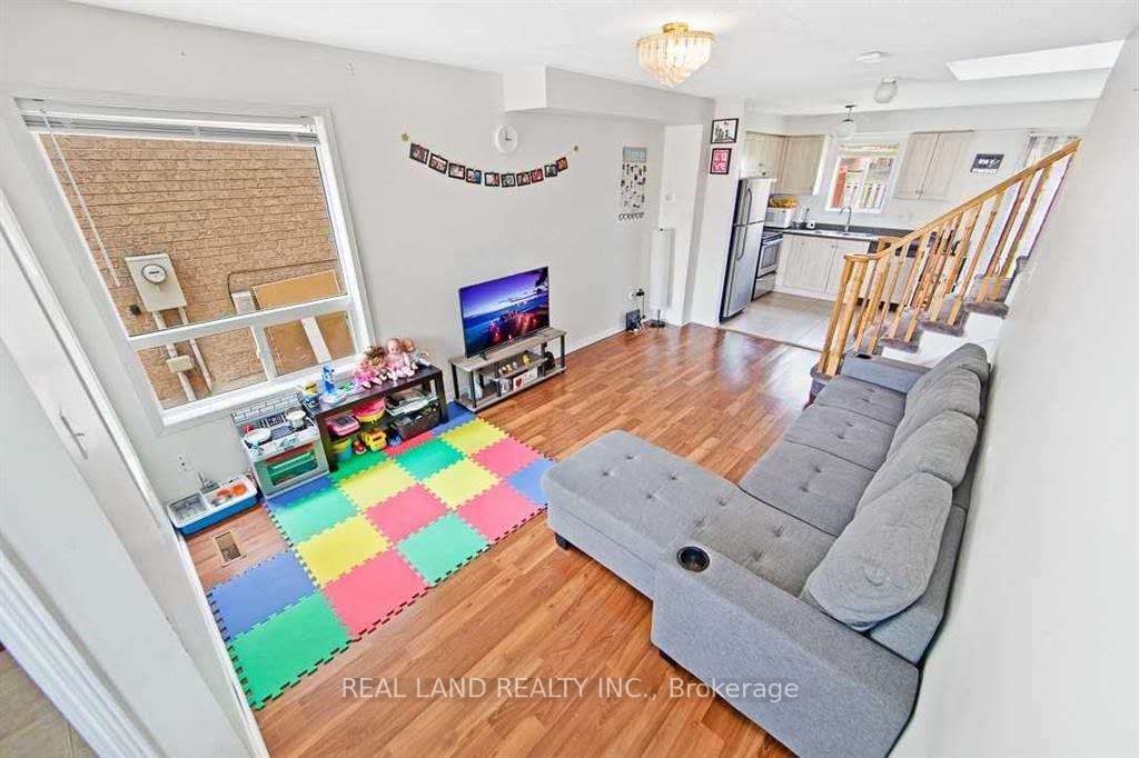 31 Poplar Plains Road, Brampton, ON L7A 1Z5