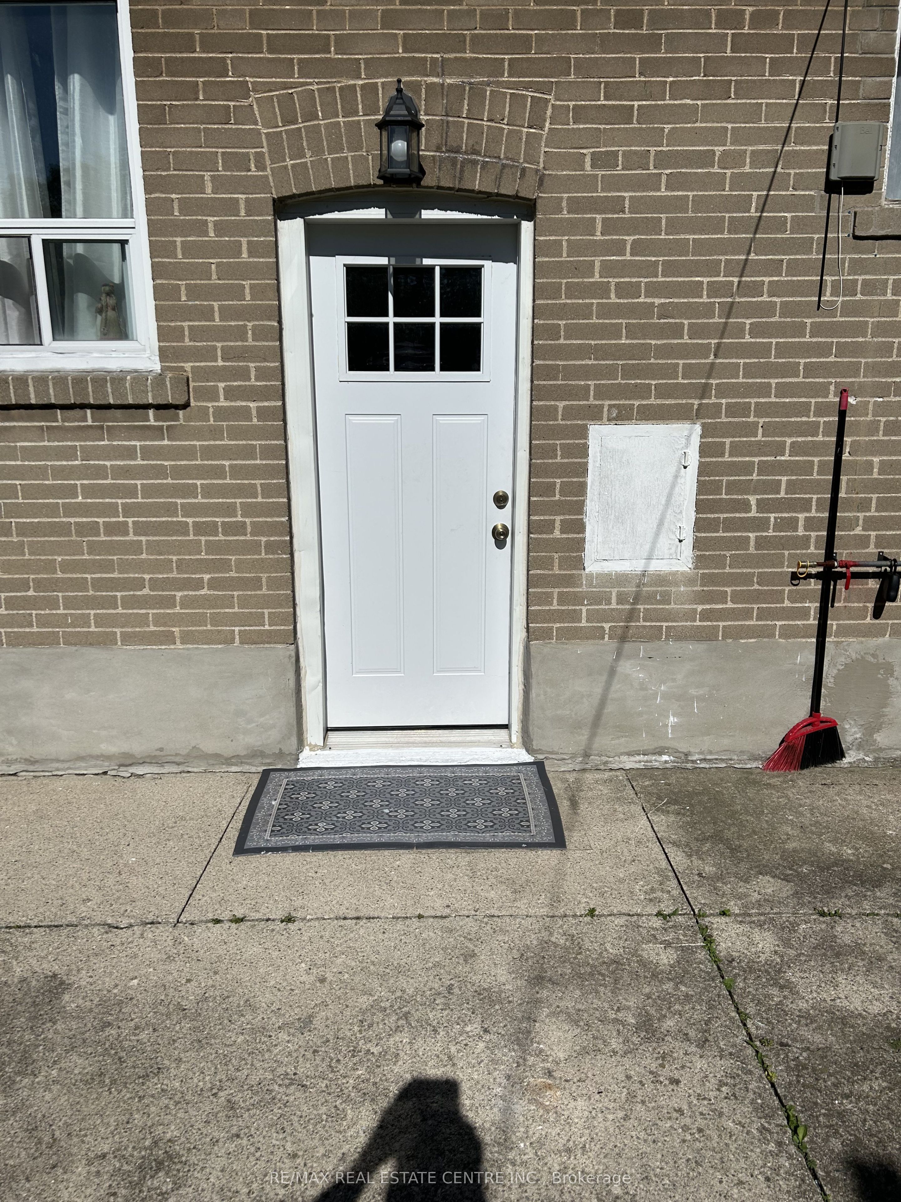 24 Smithwood Drive, Toronto, ON M9B 4R8 photo 5