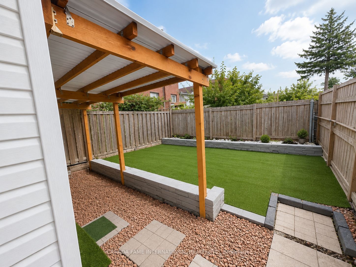 283 Harvie Avenue, Toronto, ON M6E 4L1 photo 2