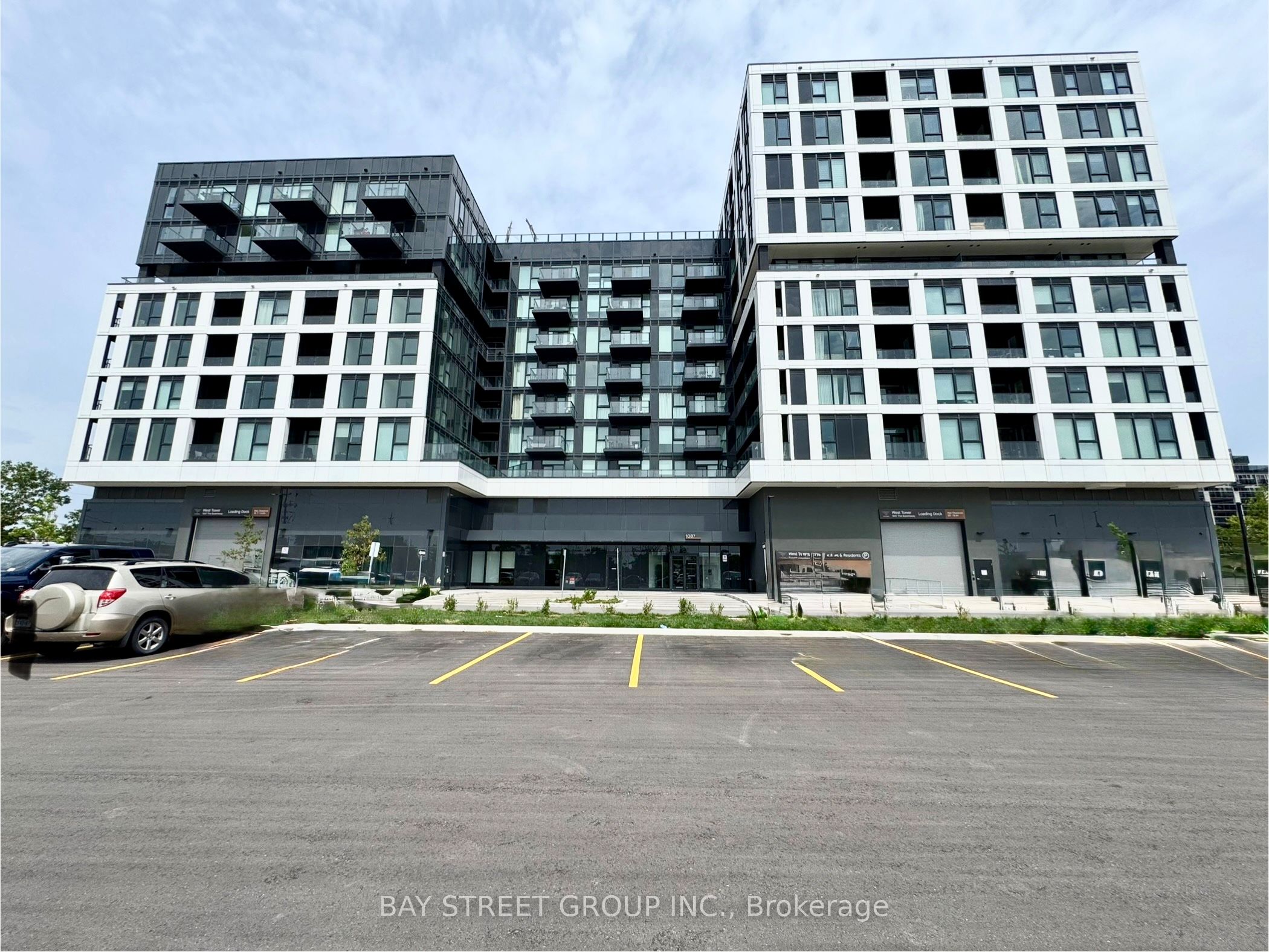 1037 The Queensway N/A 607, Toronto, ON M8Z 0H5