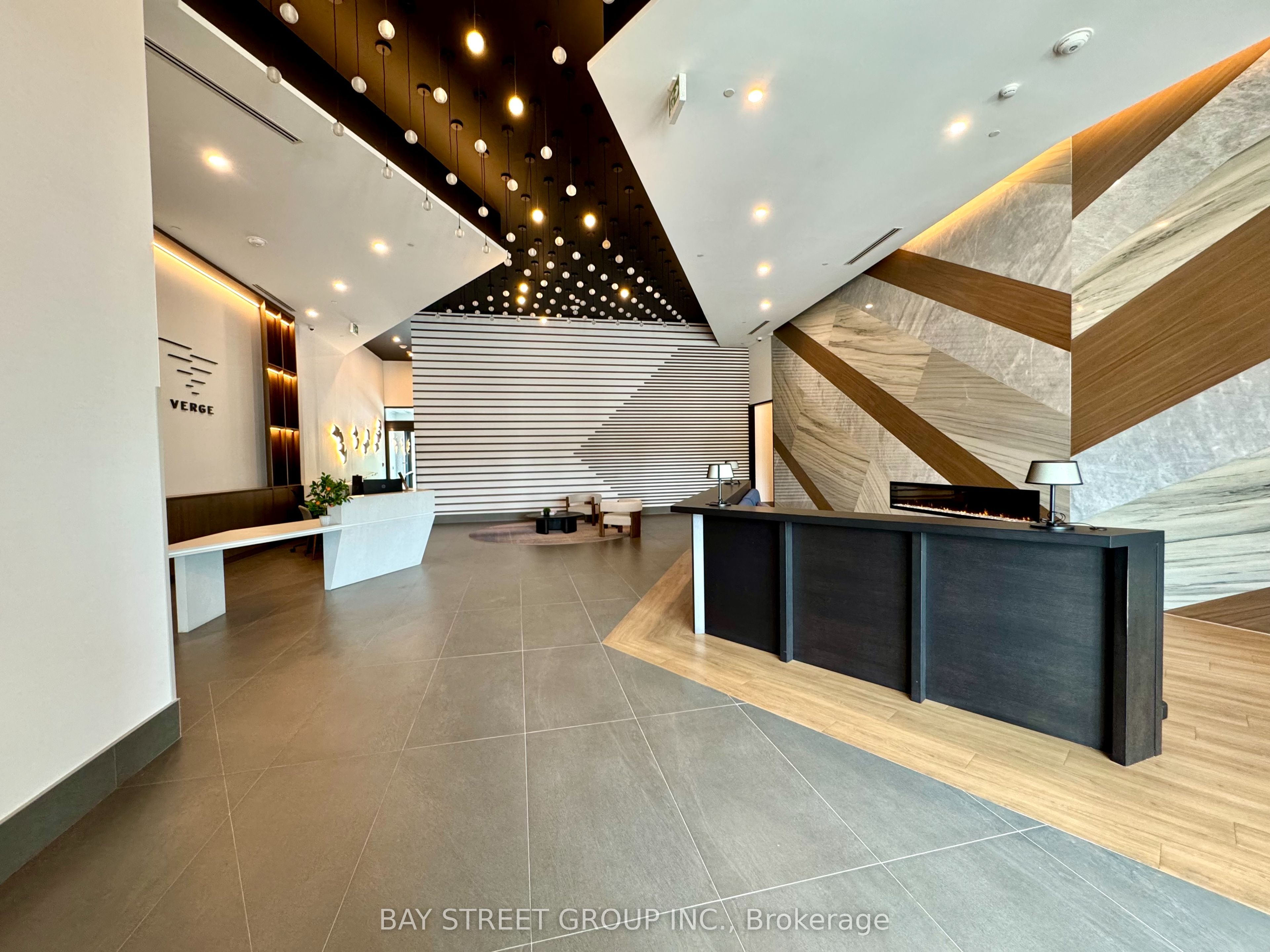 1037 The Queensway N/A 607, Toronto, ON M8Z 0H5 photo 2