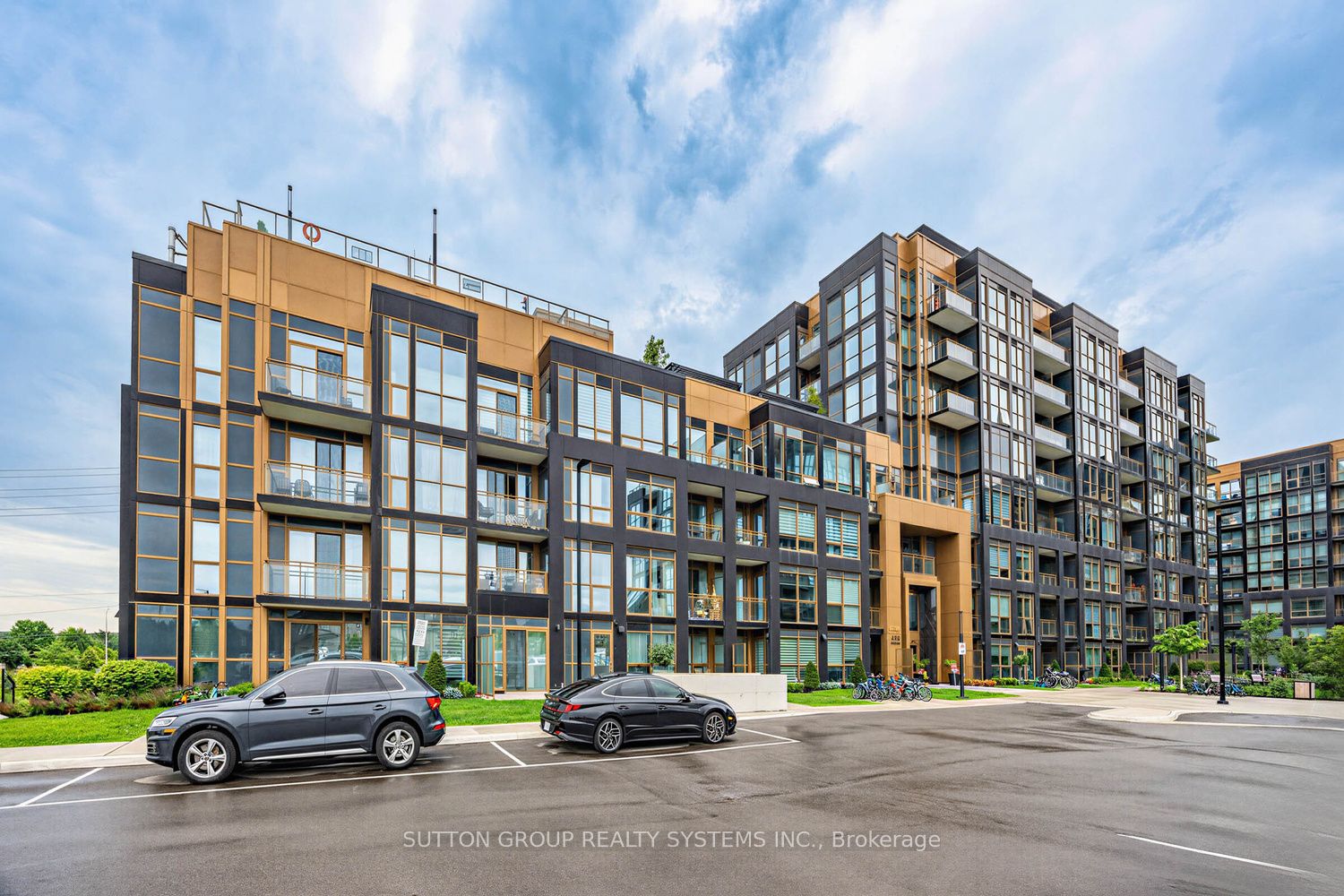 2333 Khalsa Gate 410, Oakville, ON L6M 0X7