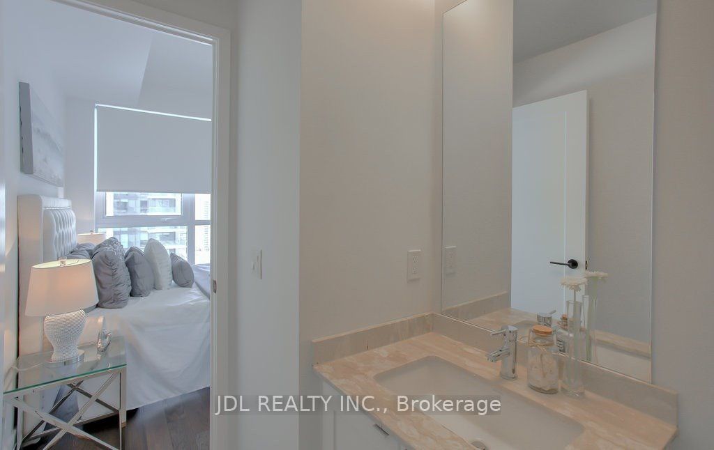 4055 Parkside Village Drive 815, Mississauga, ON L5B 0K8 photo 4
