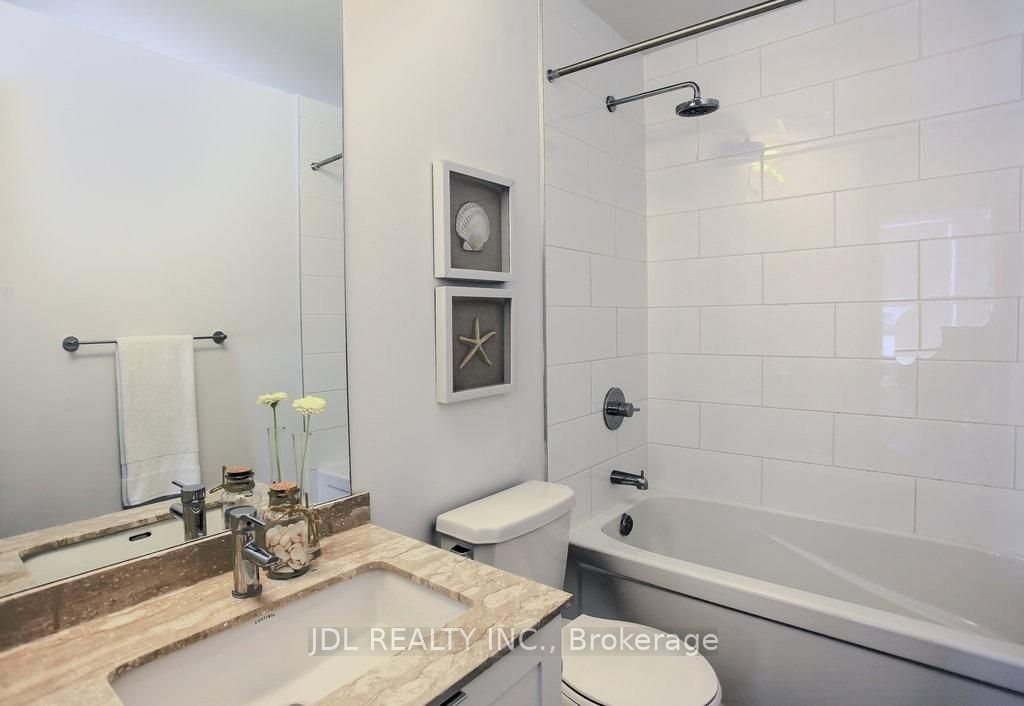 4055 Parkside Village Drive 815, Mississauga, ON L5B 0K8 photo 5