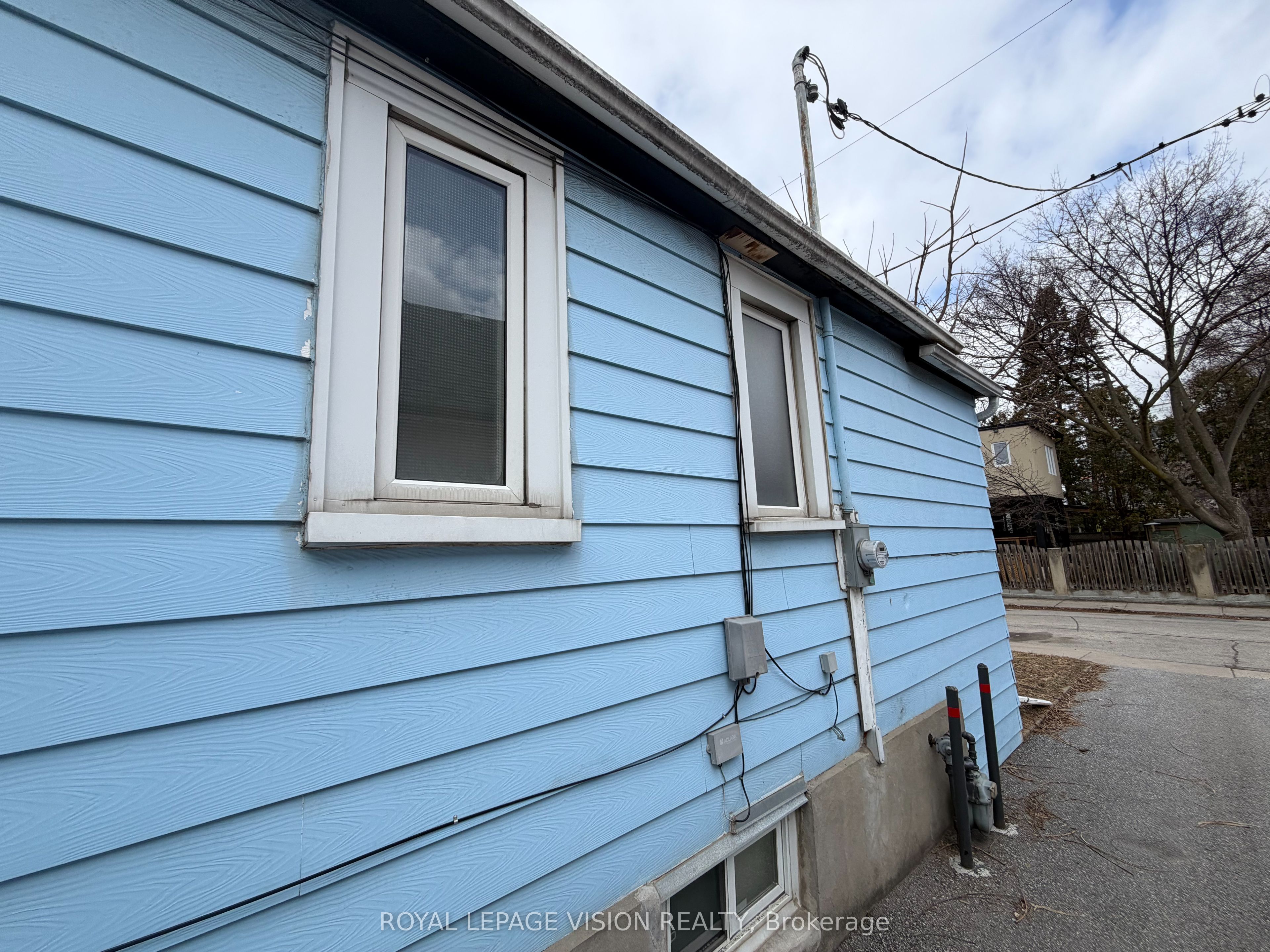 43 Jillson Avenue, Toronto, ON M6S 2P3 photo 5