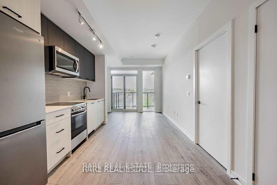 2300 St Clair Avenue W 415, Toronto, ON M6N 0B3 photo 2