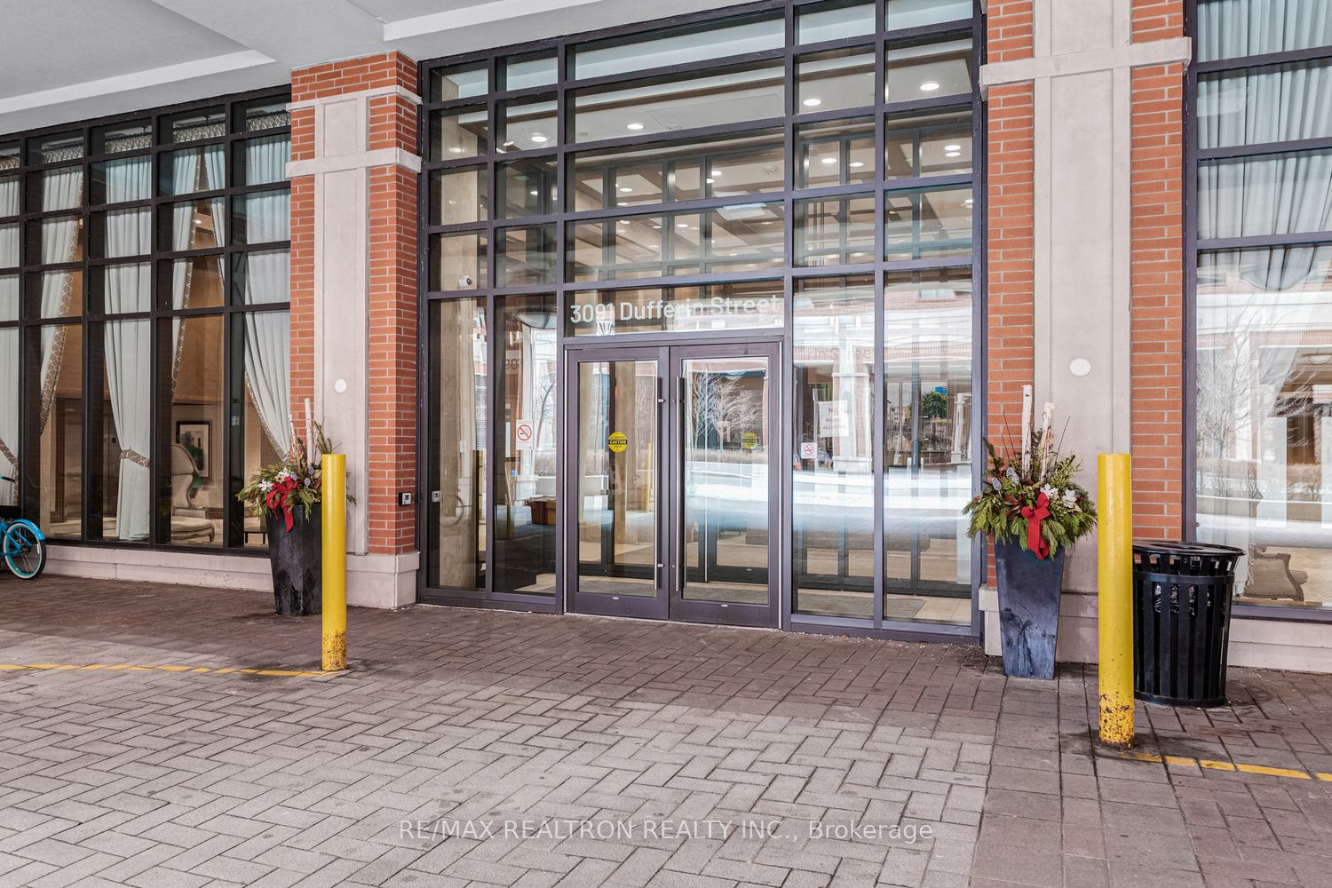 3091 Dufferin Street 617, Toronto, ON M6A 0C4 photo 2