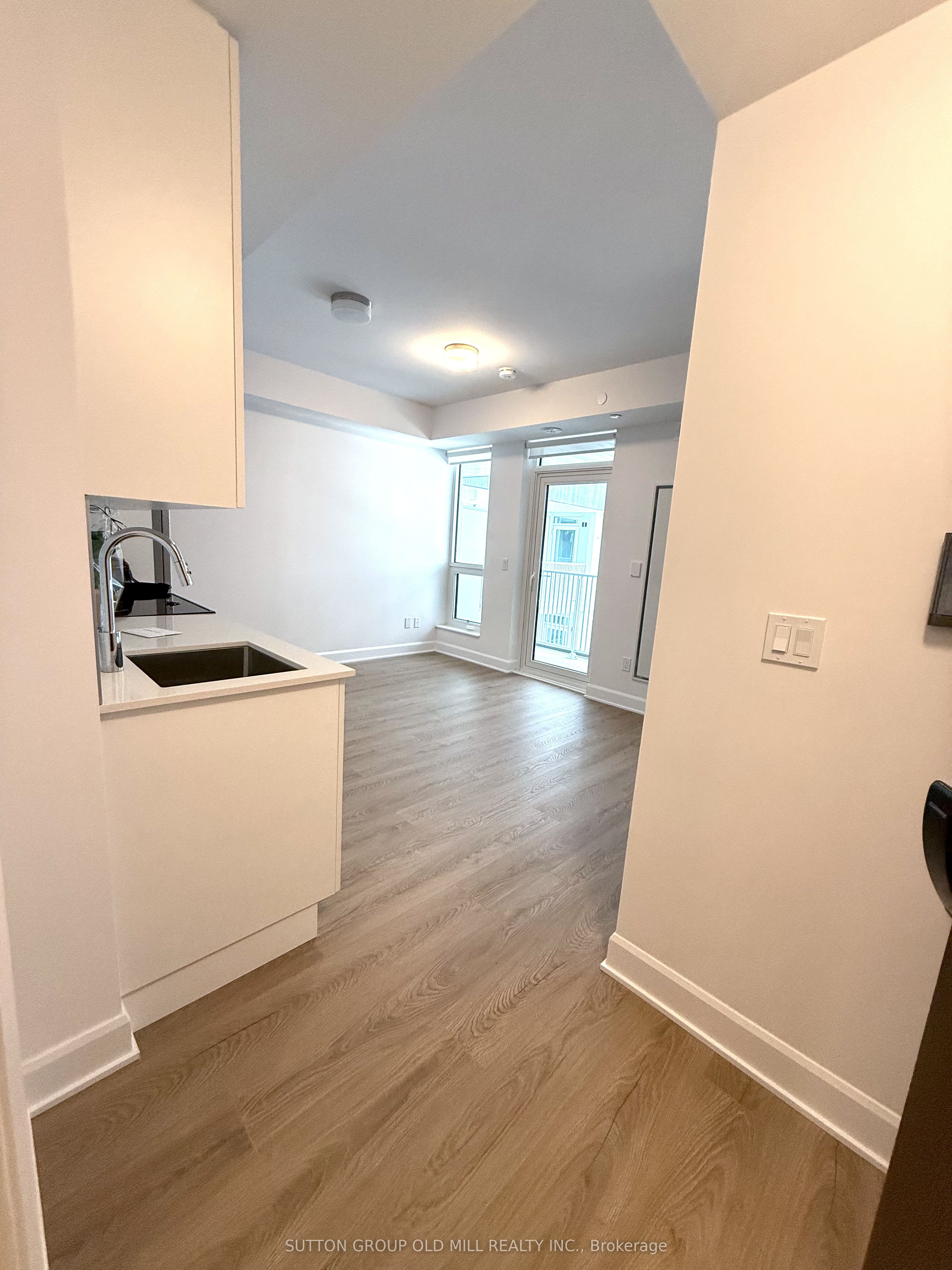 3240 William Coltson Avenue 406, Oakville, ON L6H 0X1 photo 2
