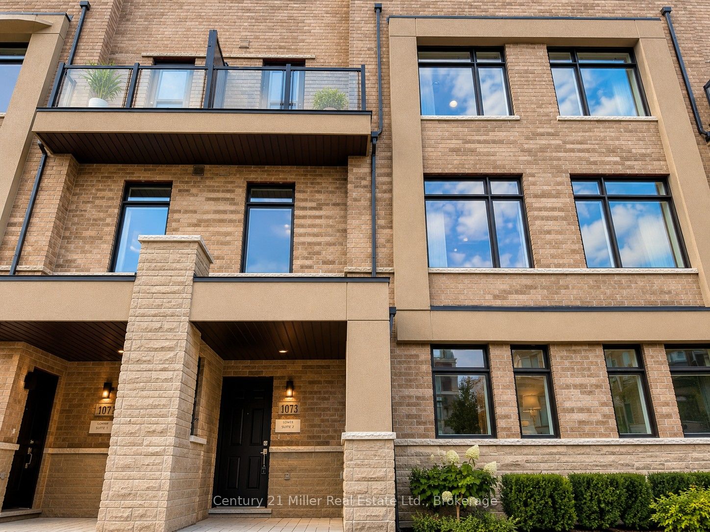 1073 Wheat Boom Drive, Oakville, ON L6H 7H5