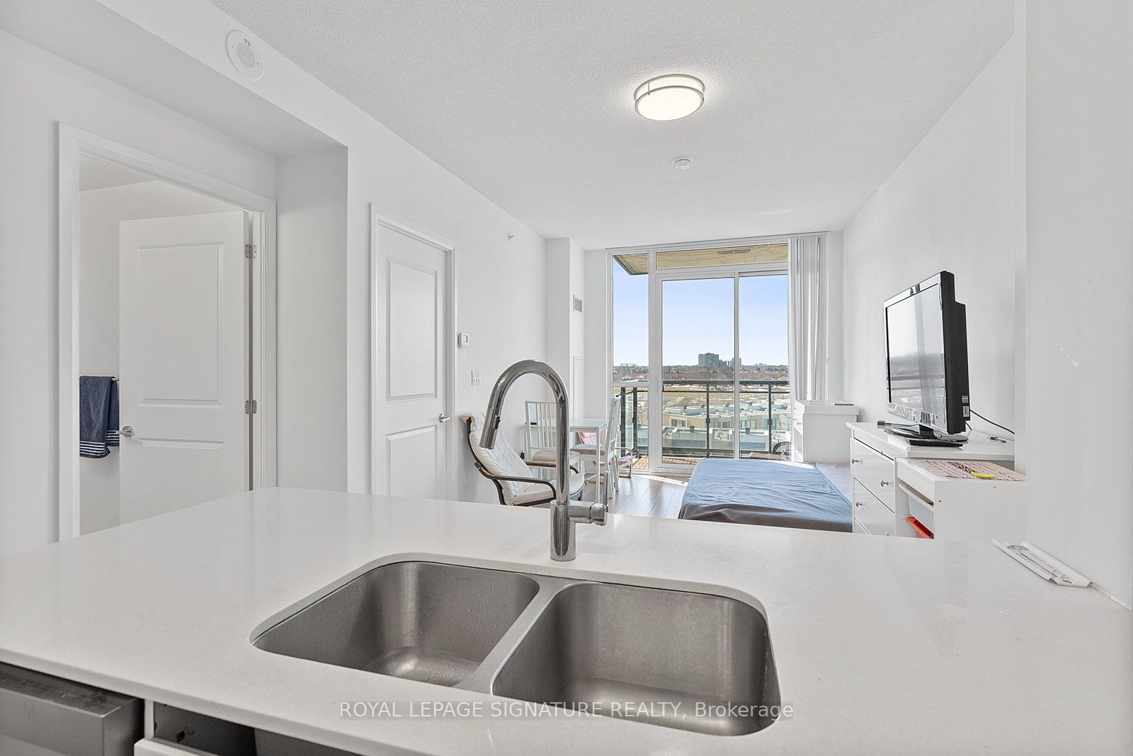 5025 Four Springs Avenue 508, Mississauga, ON L5R 1B2 photo 4