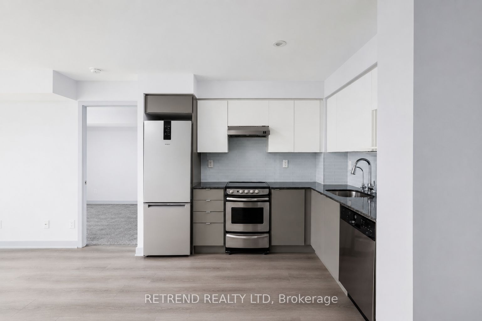 160 Flemington Road 1121, Toronto, ON M6A 0A9 photo 3