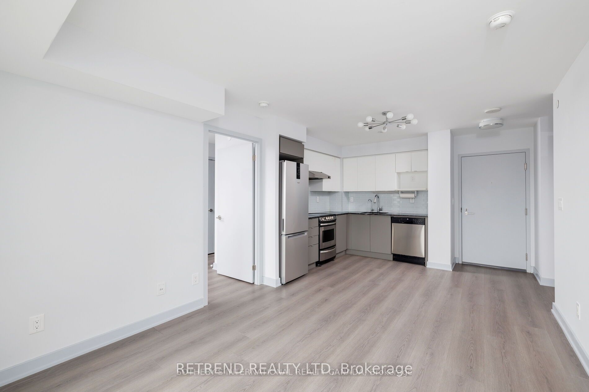 160 Flemington Road 1121, Toronto, ON M6A 0A9 photo 4