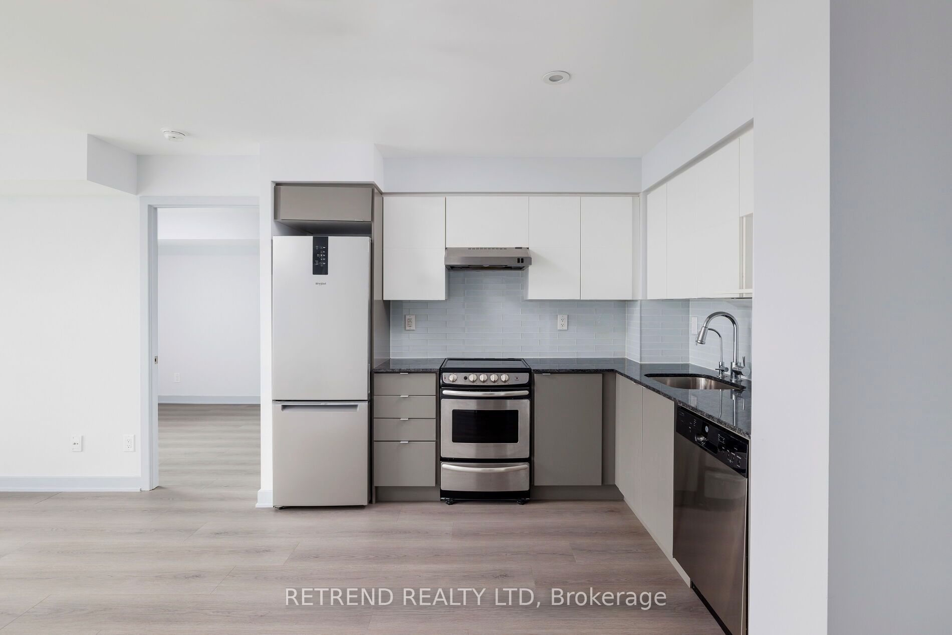160 Flemington Road 1121, Toronto, ON M6A 0A9 photo 5