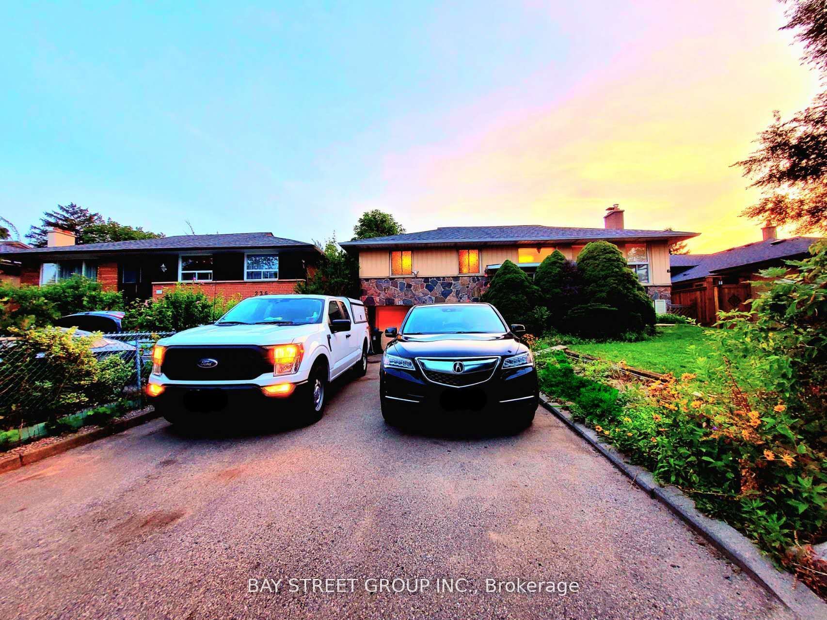 238 The West Mall, Toronto, ON M9C 1C5