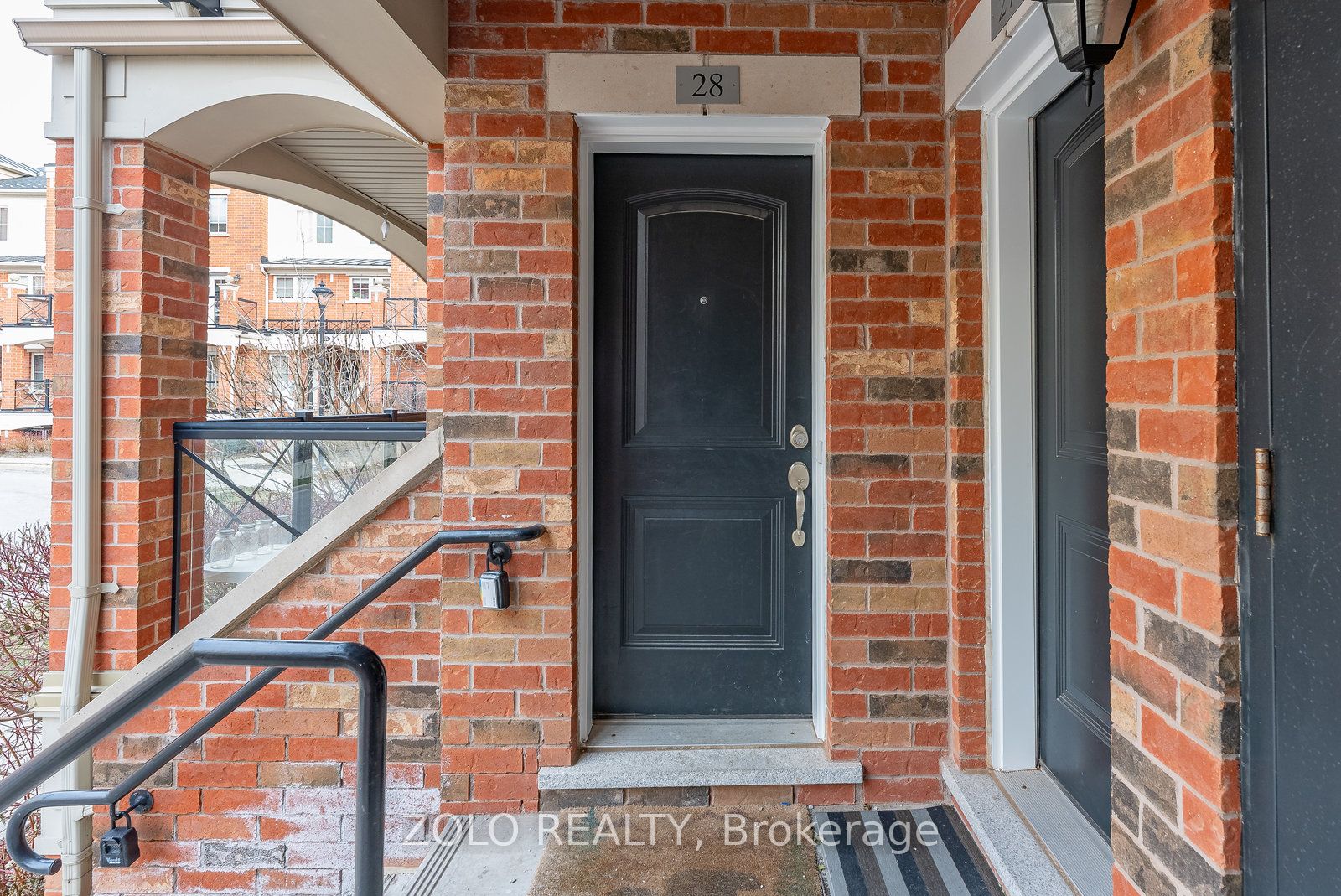 51 Hays Boulevard 28, Oakville, ON L6H 0J1 photo 3