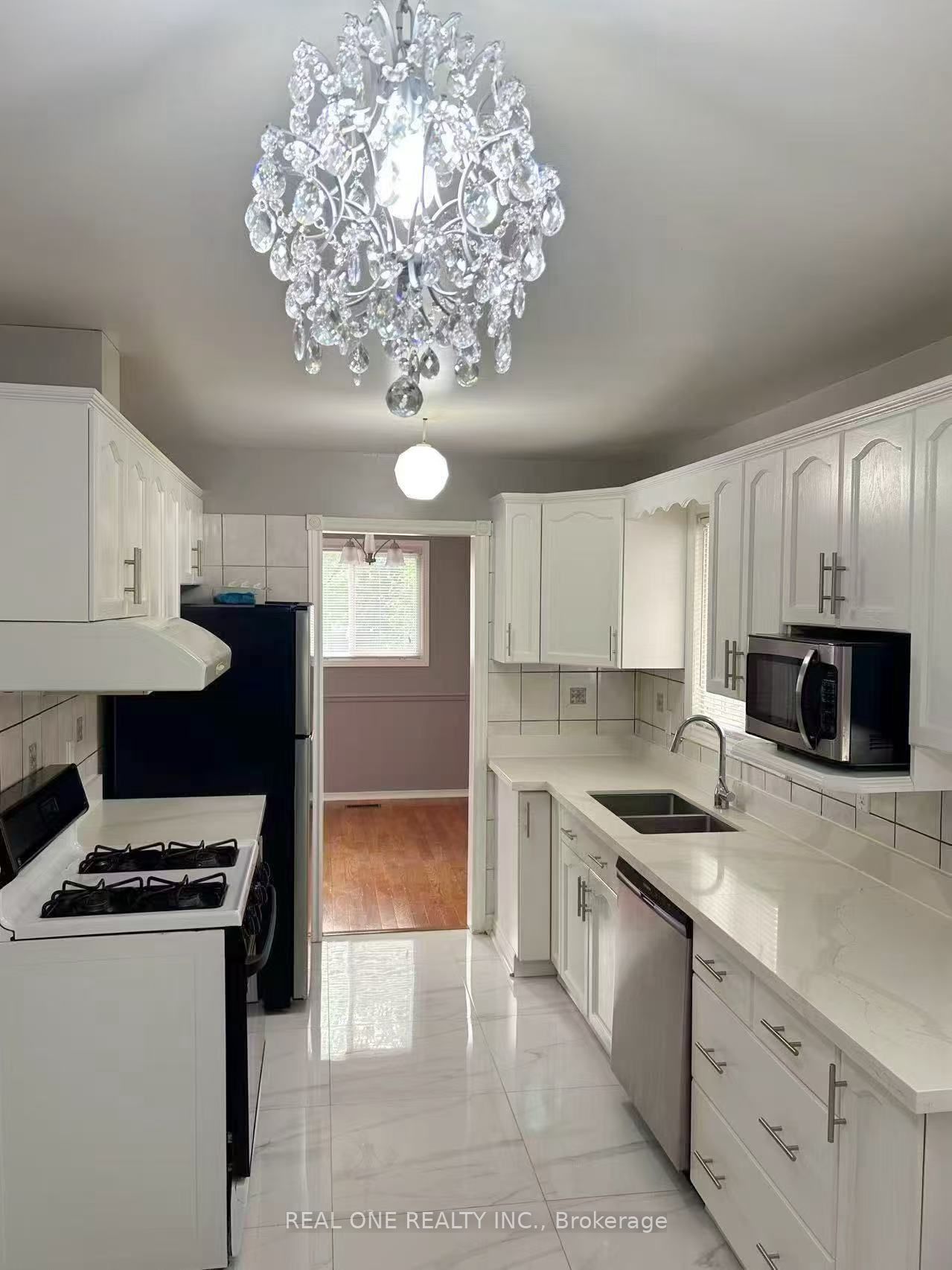 6972 Cordingley Crescent, Mississauga, ON L5N 4Z3 photo 4