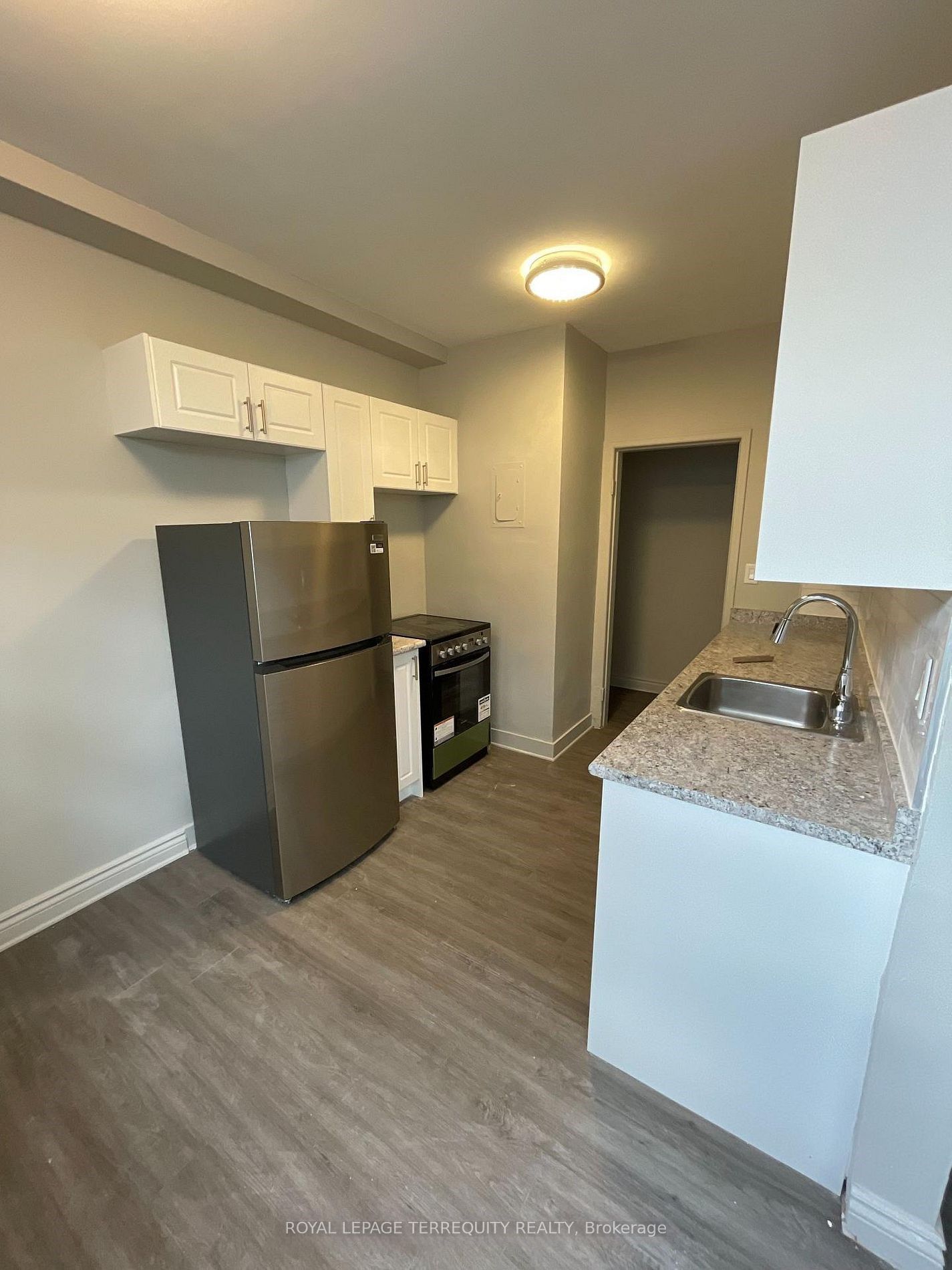 2548 Keele Street 3, Toronto, ON M6L 2N8 photo 3