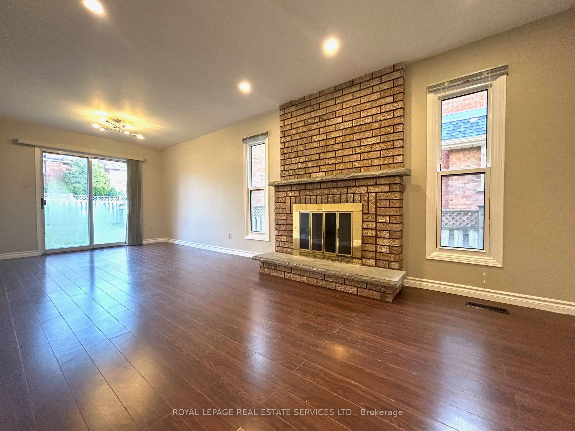 4523 Kimbermount Avenue, Mississauga, ON L5M 4J4 photo 5