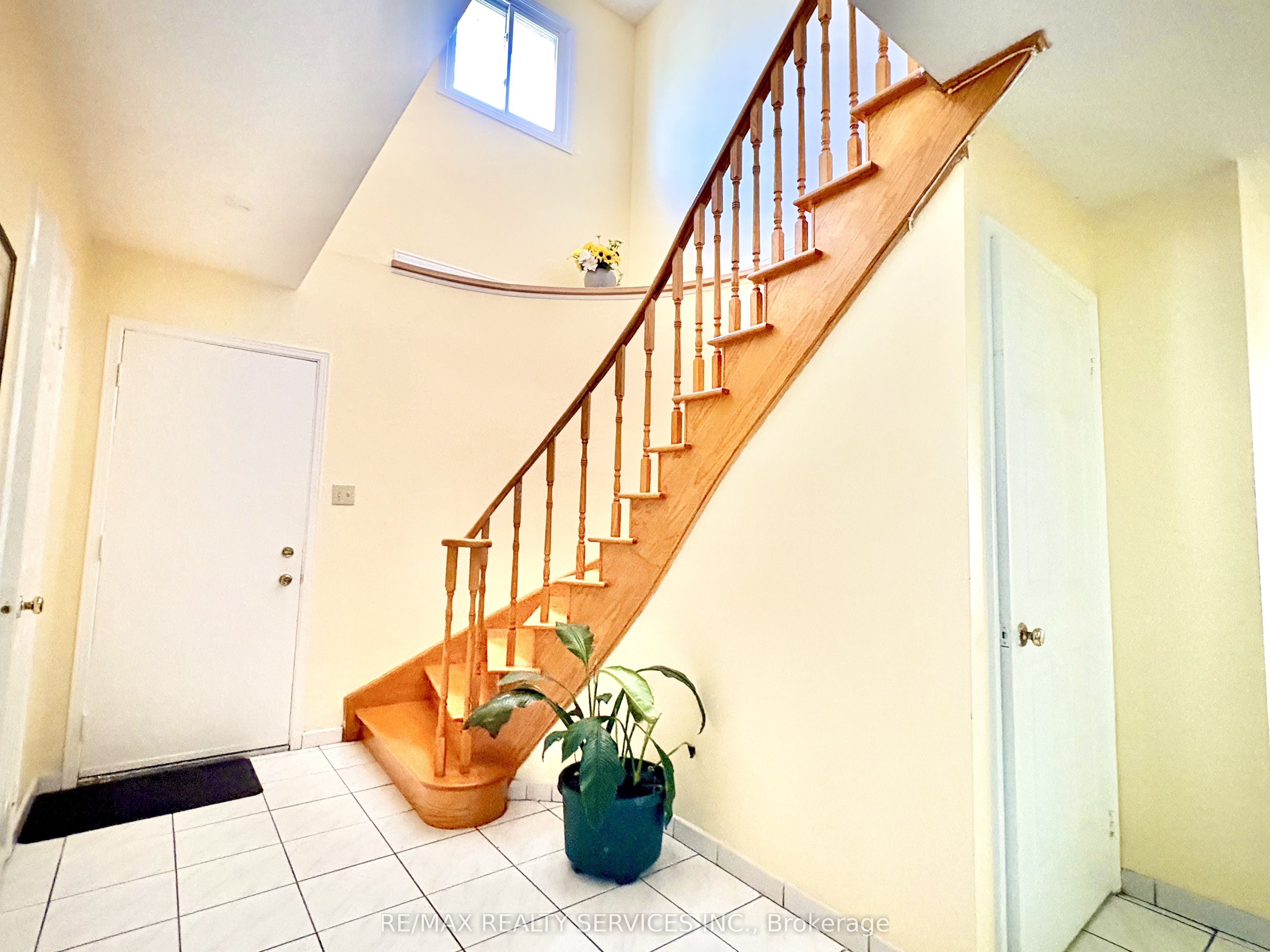 4460 Ashley Avenue, Mississauga, ON L5R 2A2 photo 4