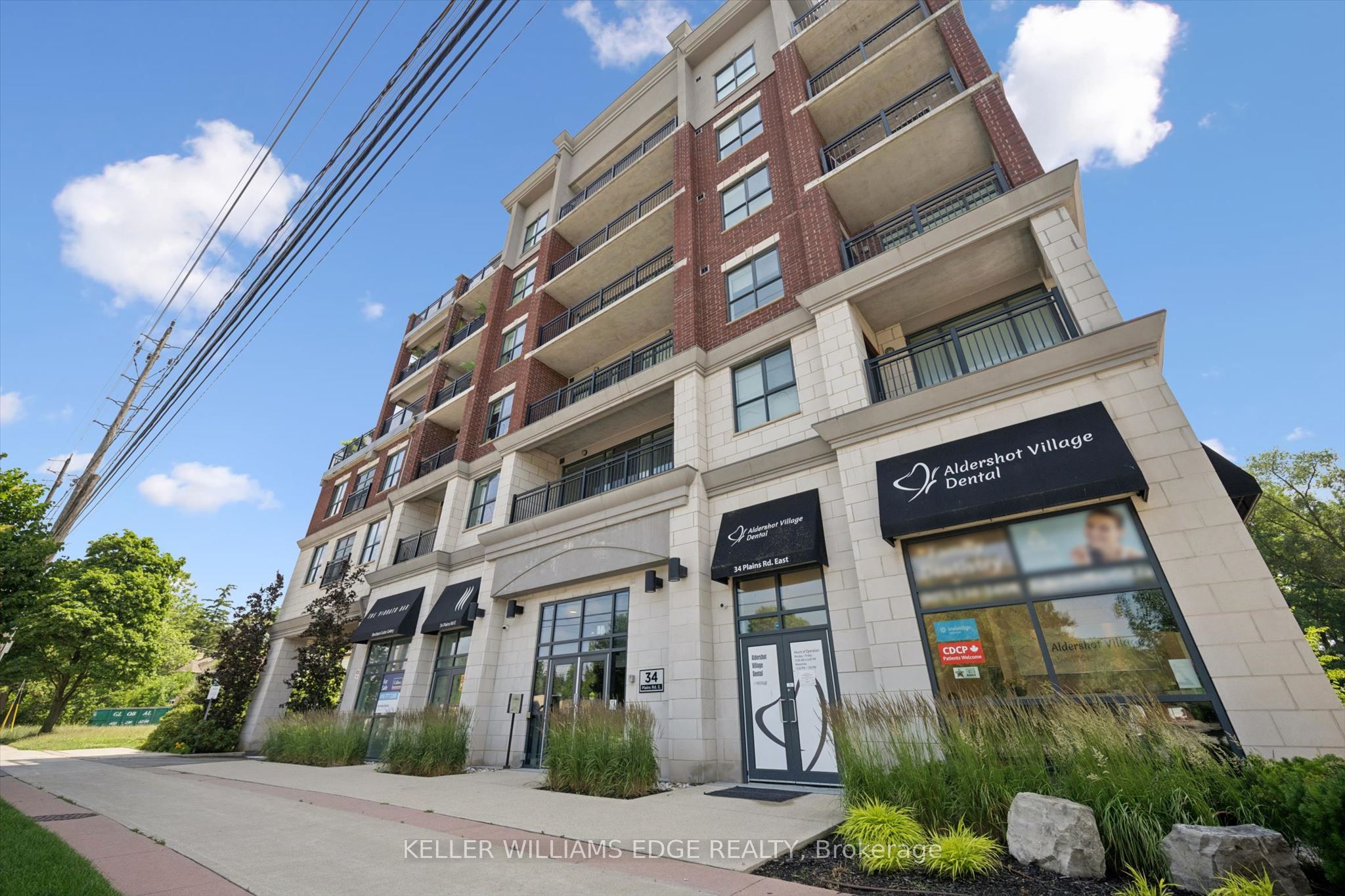 34 Plains Road E 208, Burlington, ON L7T 0B9