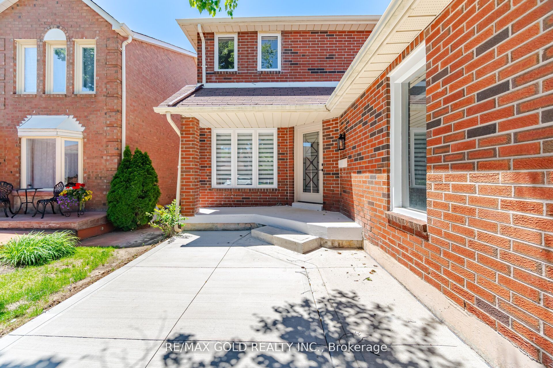 37 Lord Simcoe Drive, Brampton, ON L6S 5H4 photo 4