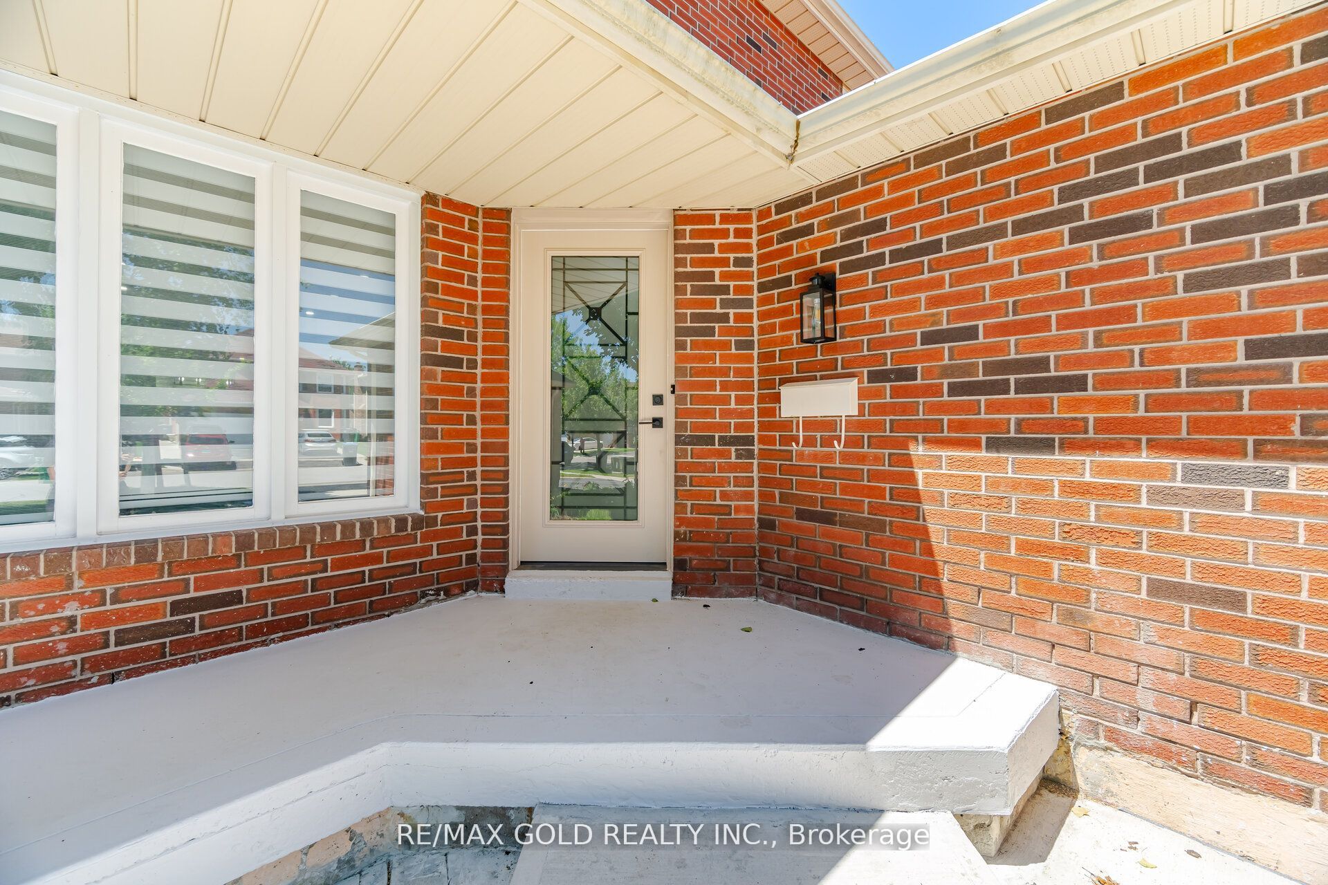 37 Lord Simcoe Drive, Brampton, ON L6S 5H4 photo 5
