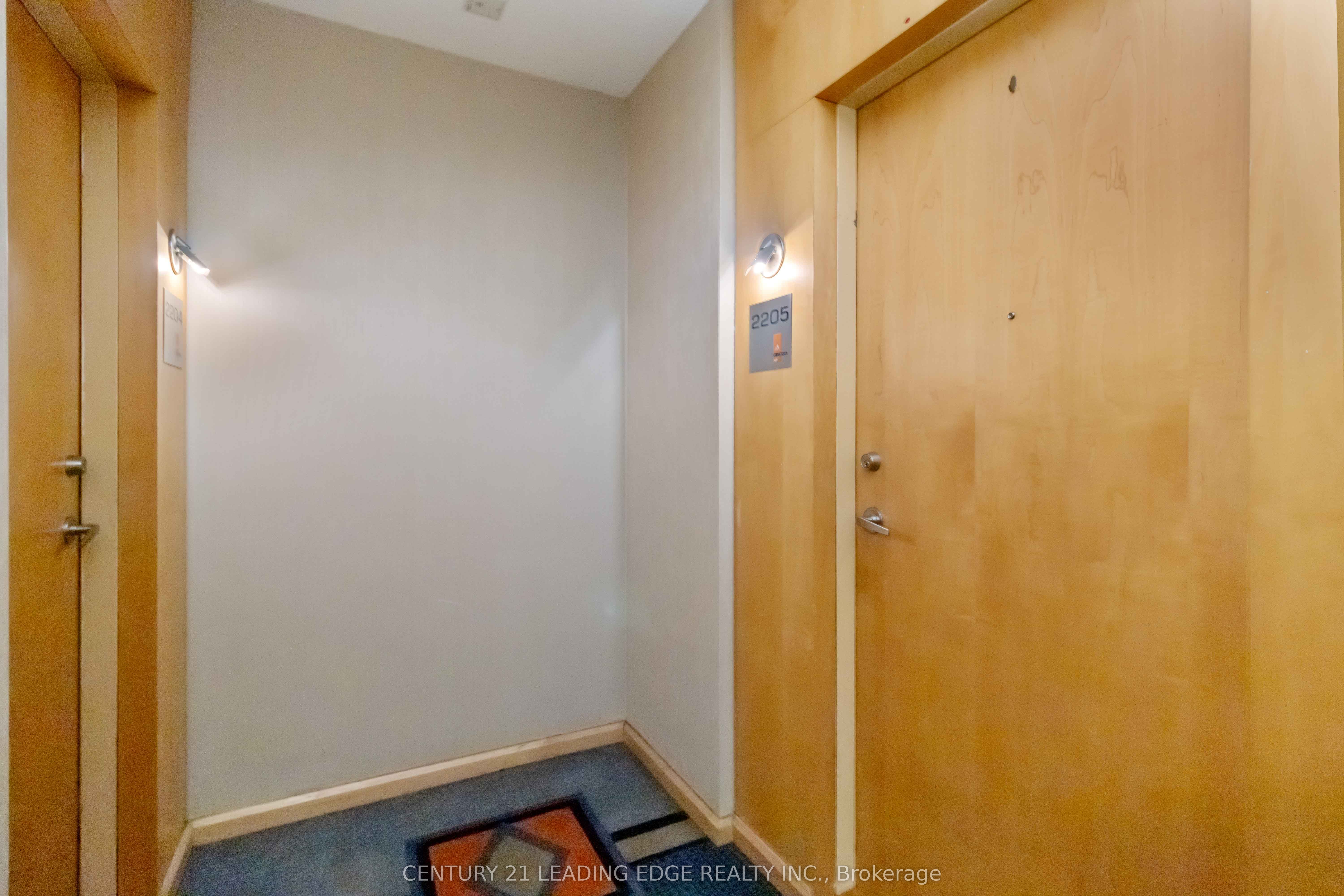3939 Duke of York Boulevard 2205, Mississauga, ON L5B 4N2 photo 3
