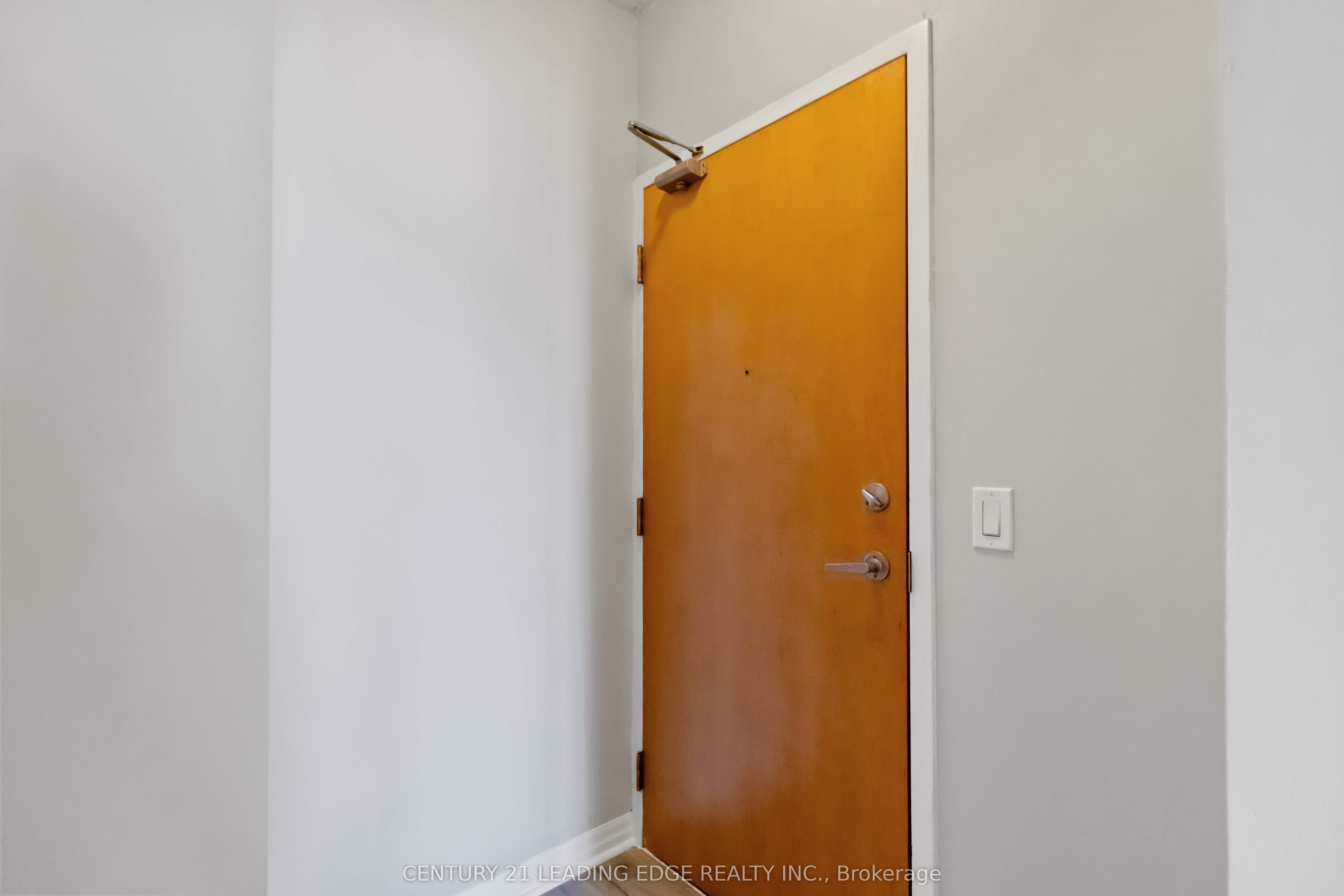 3939 Duke of York Boulevard 2205, Mississauga, ON L5B 4N2 photo 4