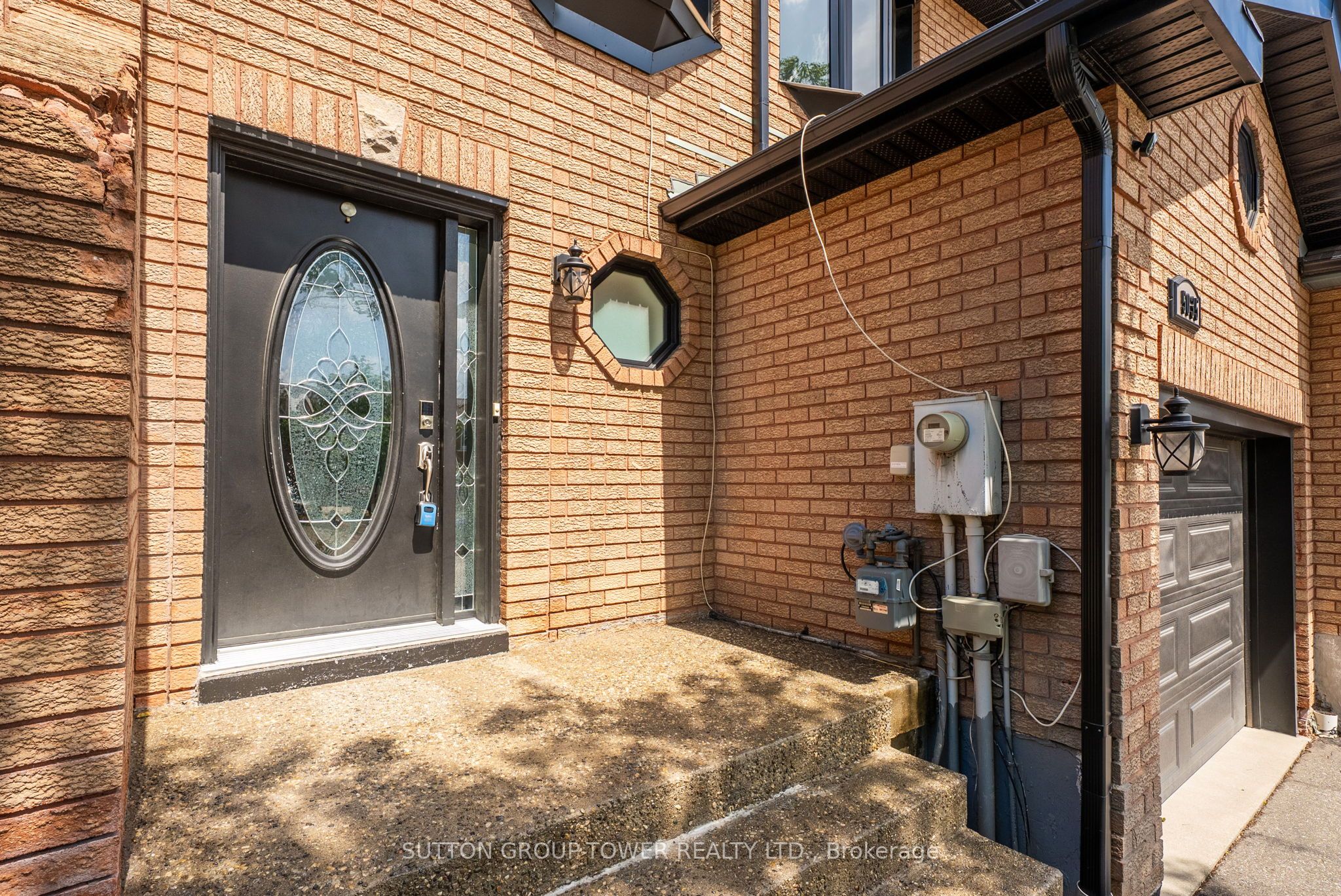 5035 Moulin Rouge Crescent, Mississauga, ON L5V 1R6 photo 3