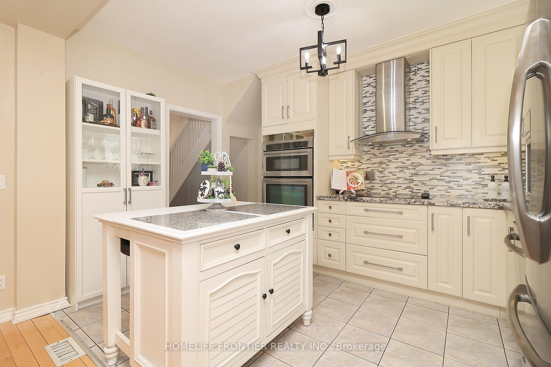 12 Porter Avenue, Toronto, ON M6N 2G9 photo 4